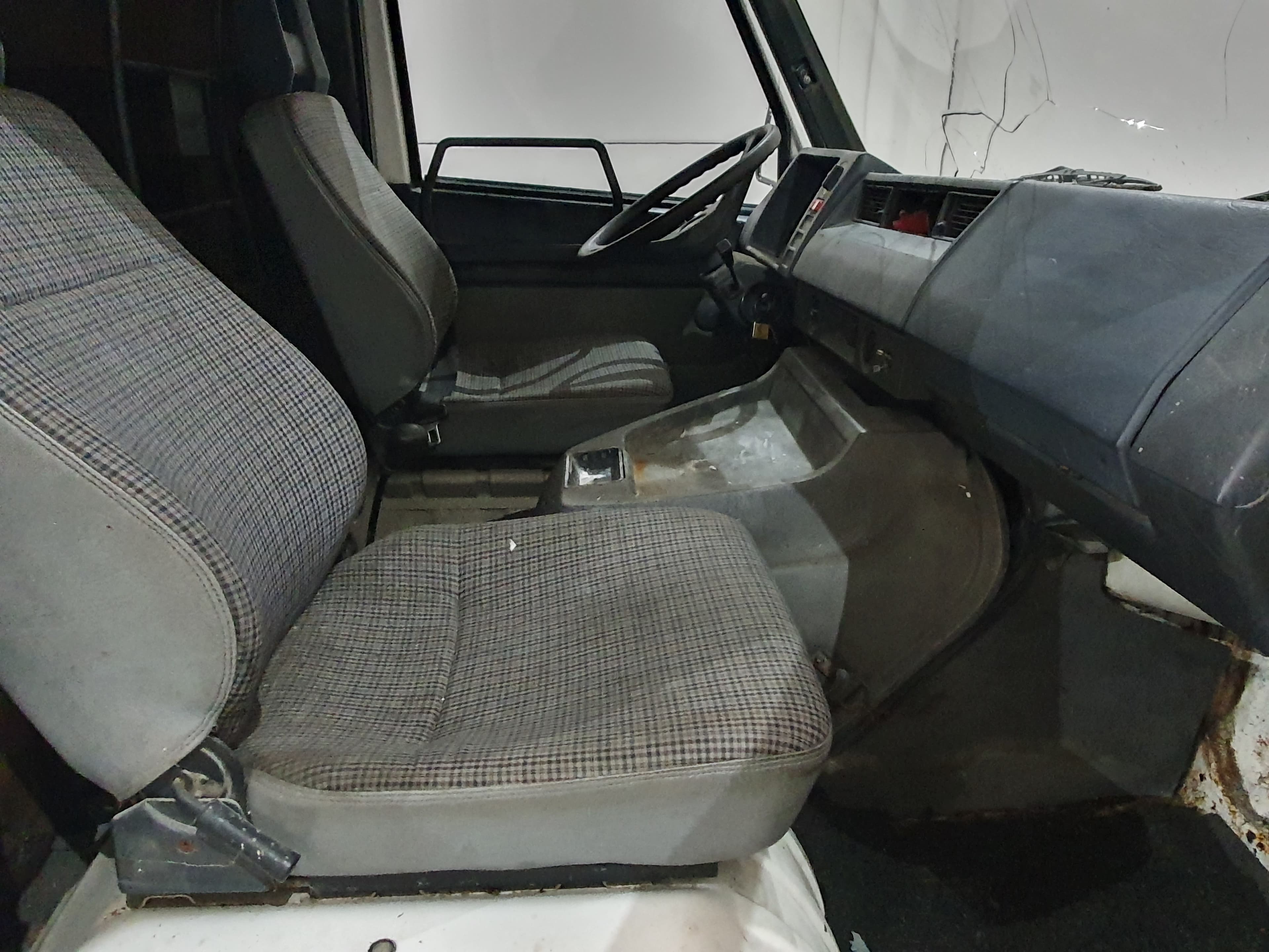 Mercedes-Benz MB 140 Van 2.4D · Ano 1988 — imagem 23