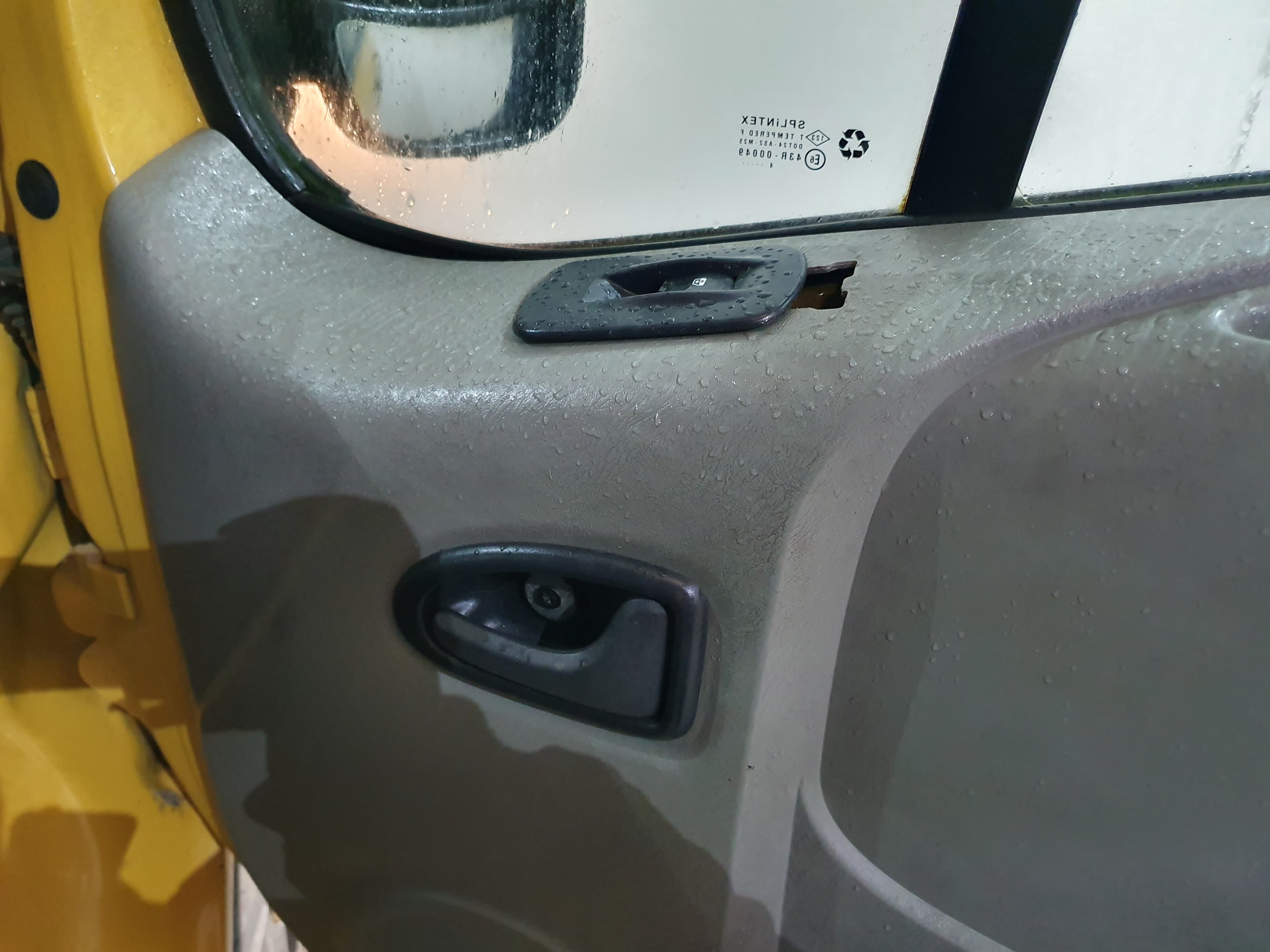 Renault Trafic · Ano 2004 — imagen 23