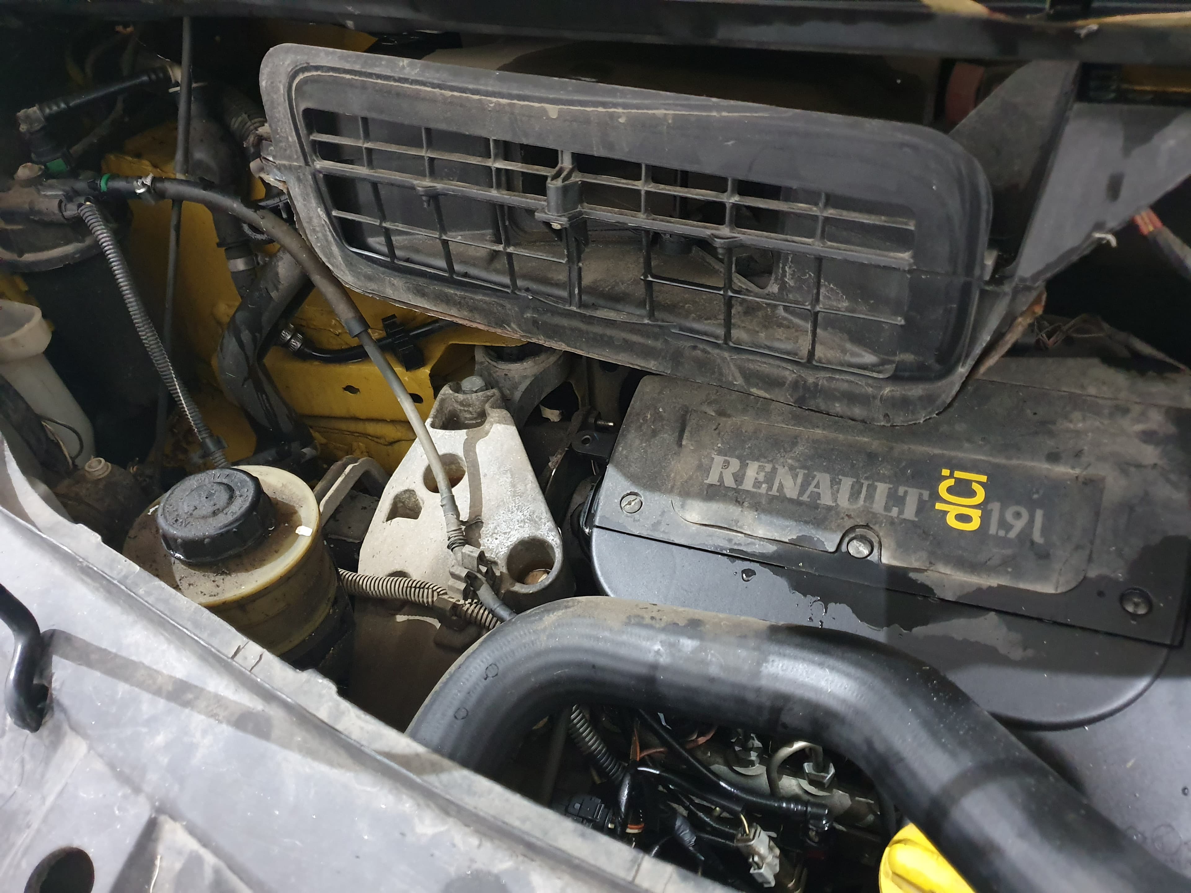 Renault Trafic · Ano 2004 — imagen 11