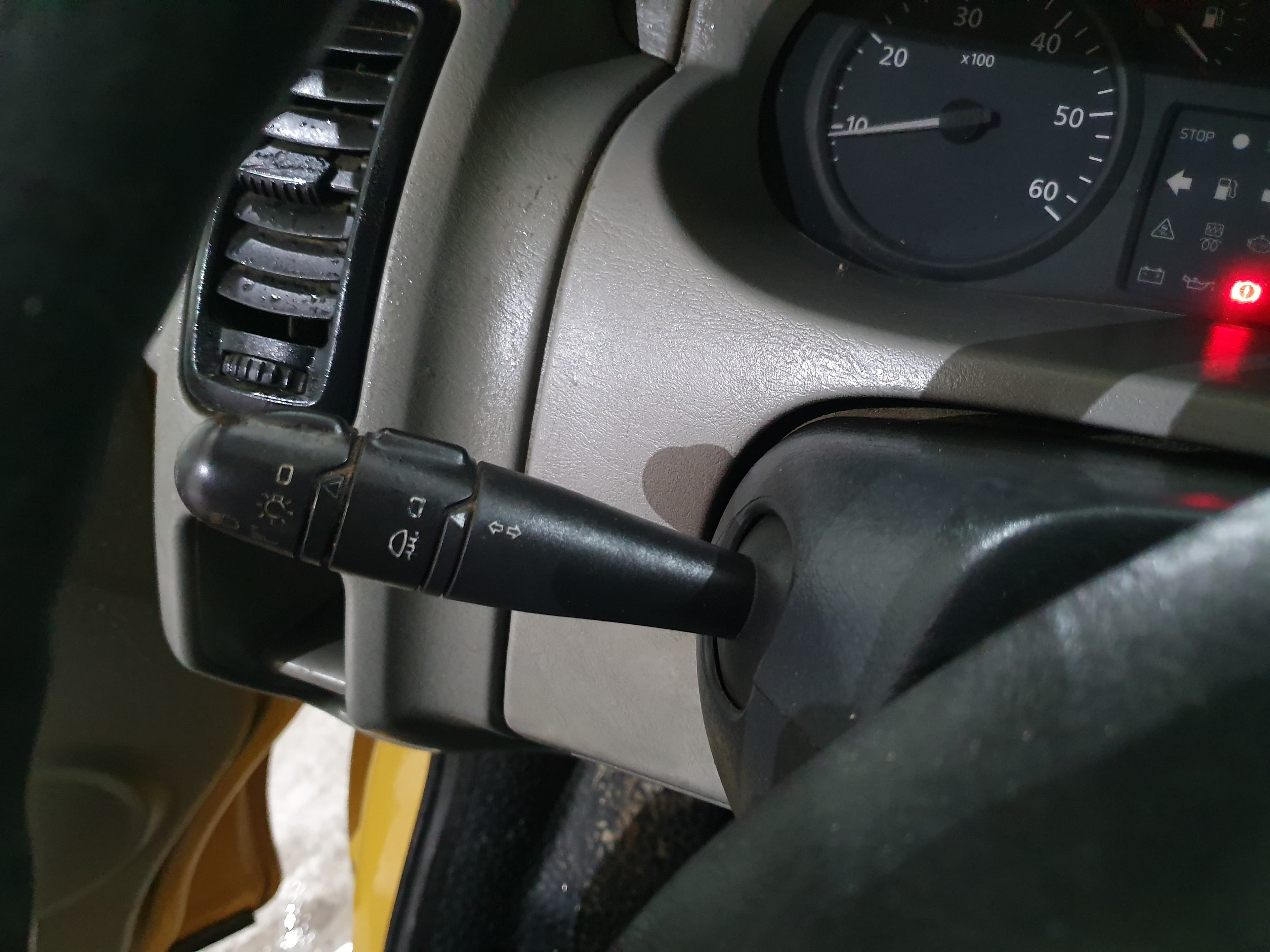 Renault Trafic · Ano 2004 — imagen 35