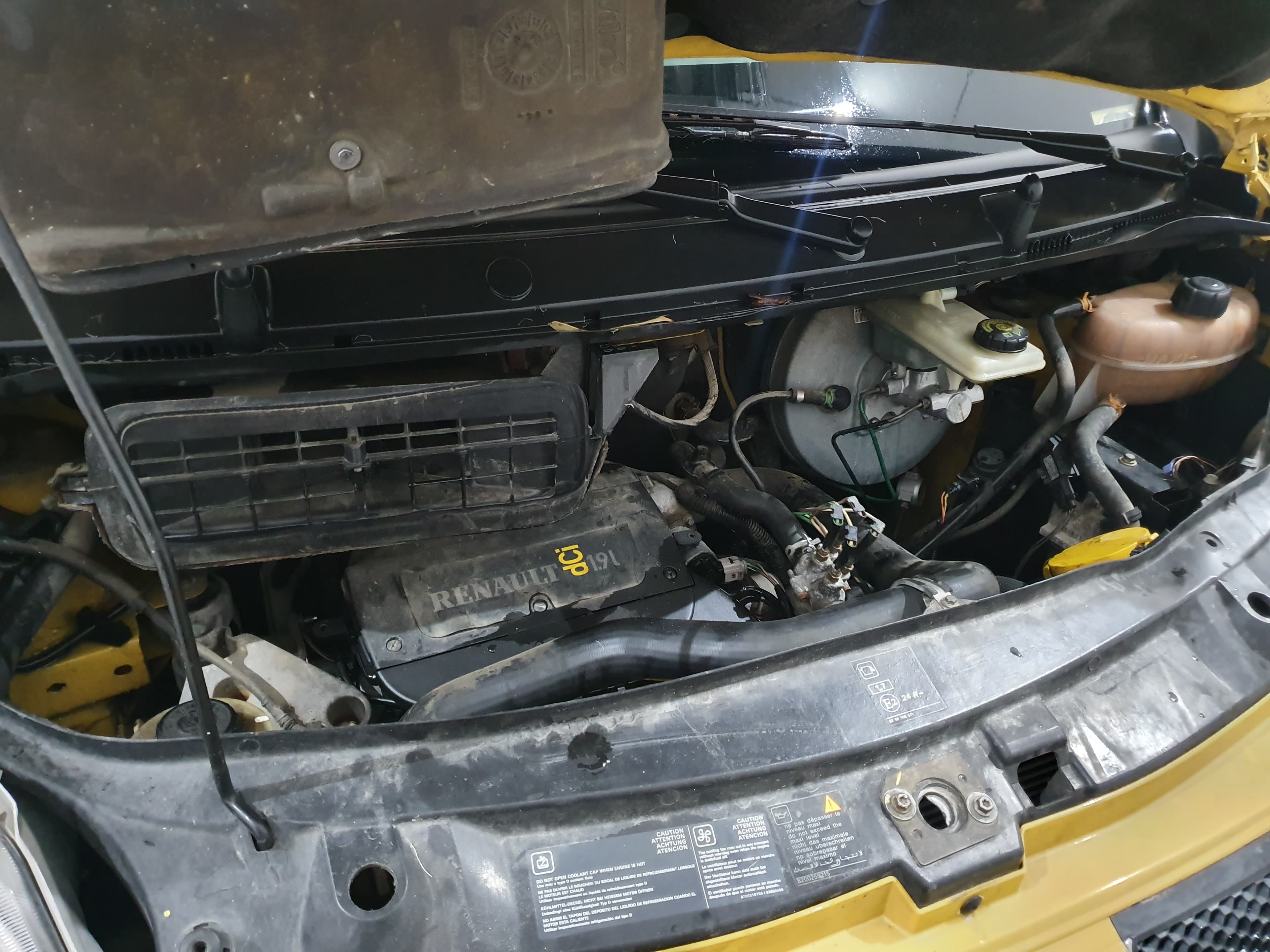 Renault Trafic · Ano 2004 — imagen 9