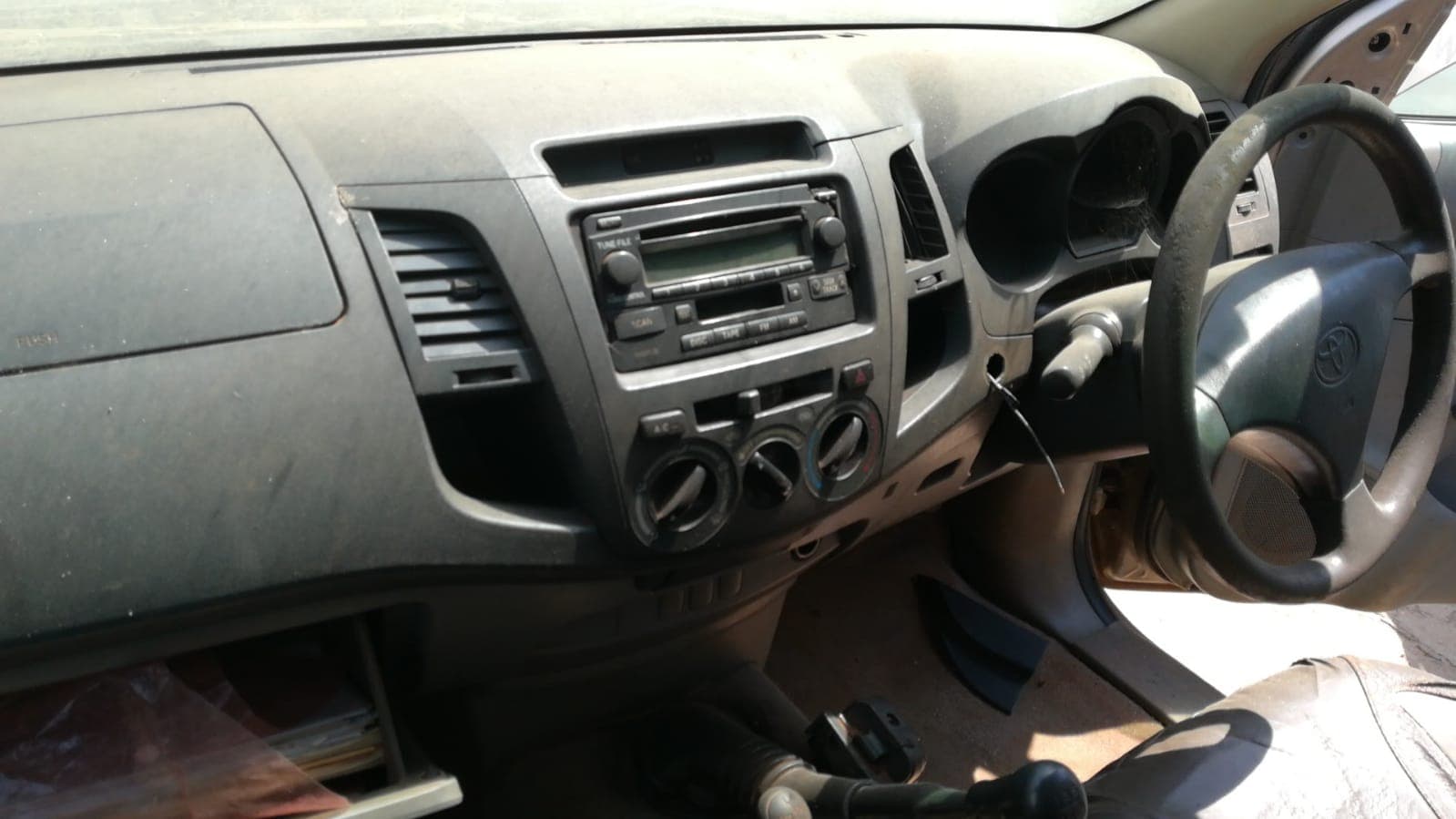 Toyota Hilux — image 3