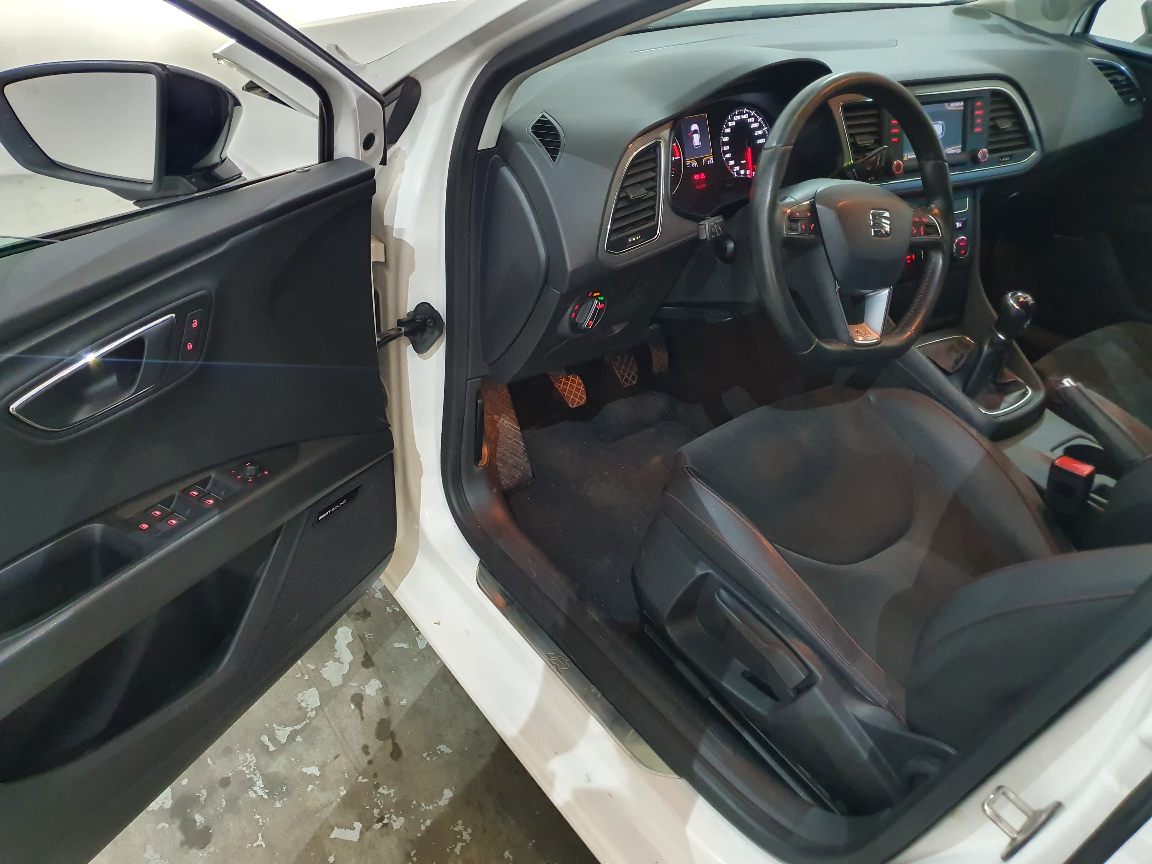 Seat Leon · Ano 2014 — imagen 24