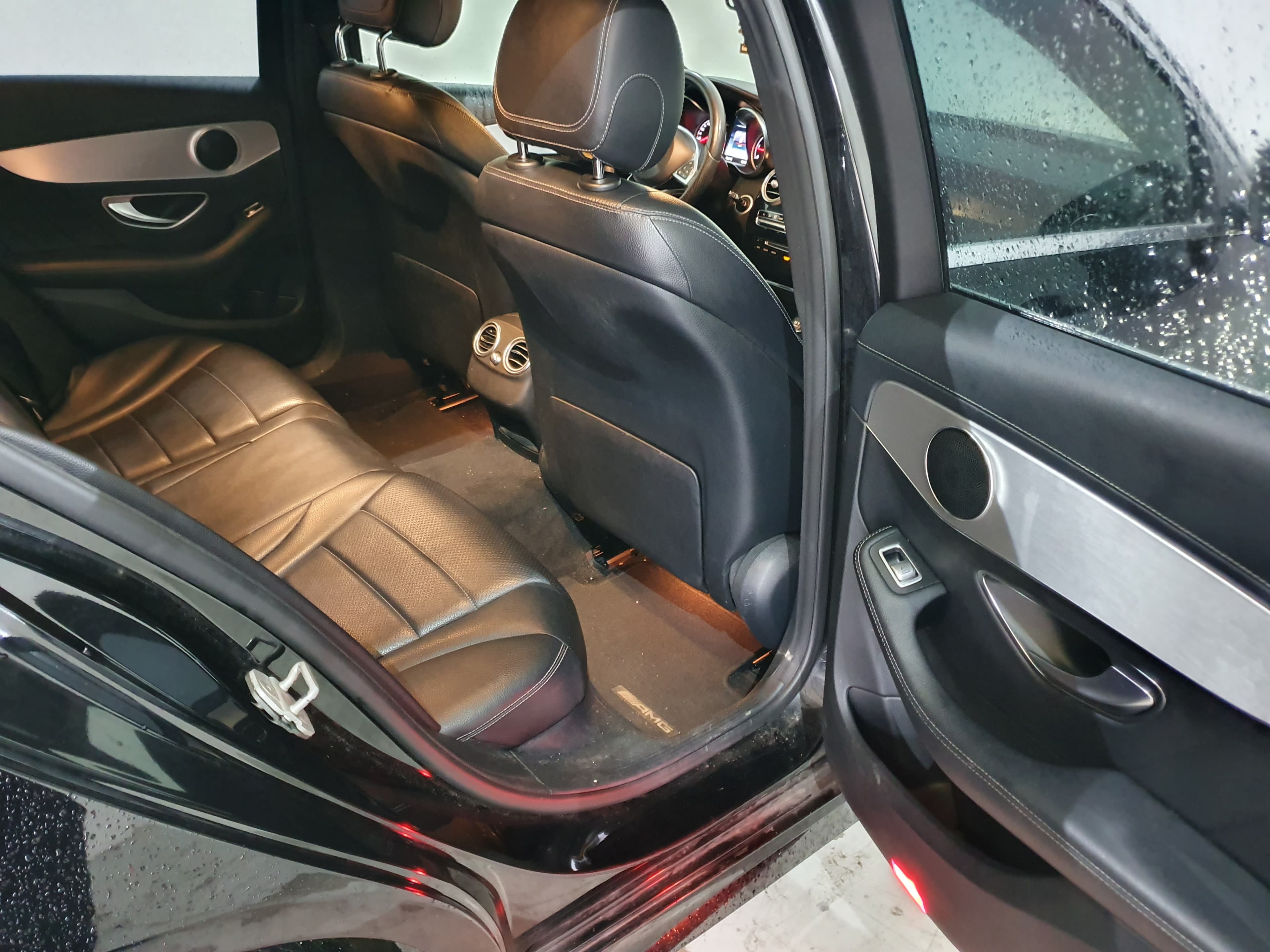 Mercedes-Benz C220 · Ano 2014 — image 14