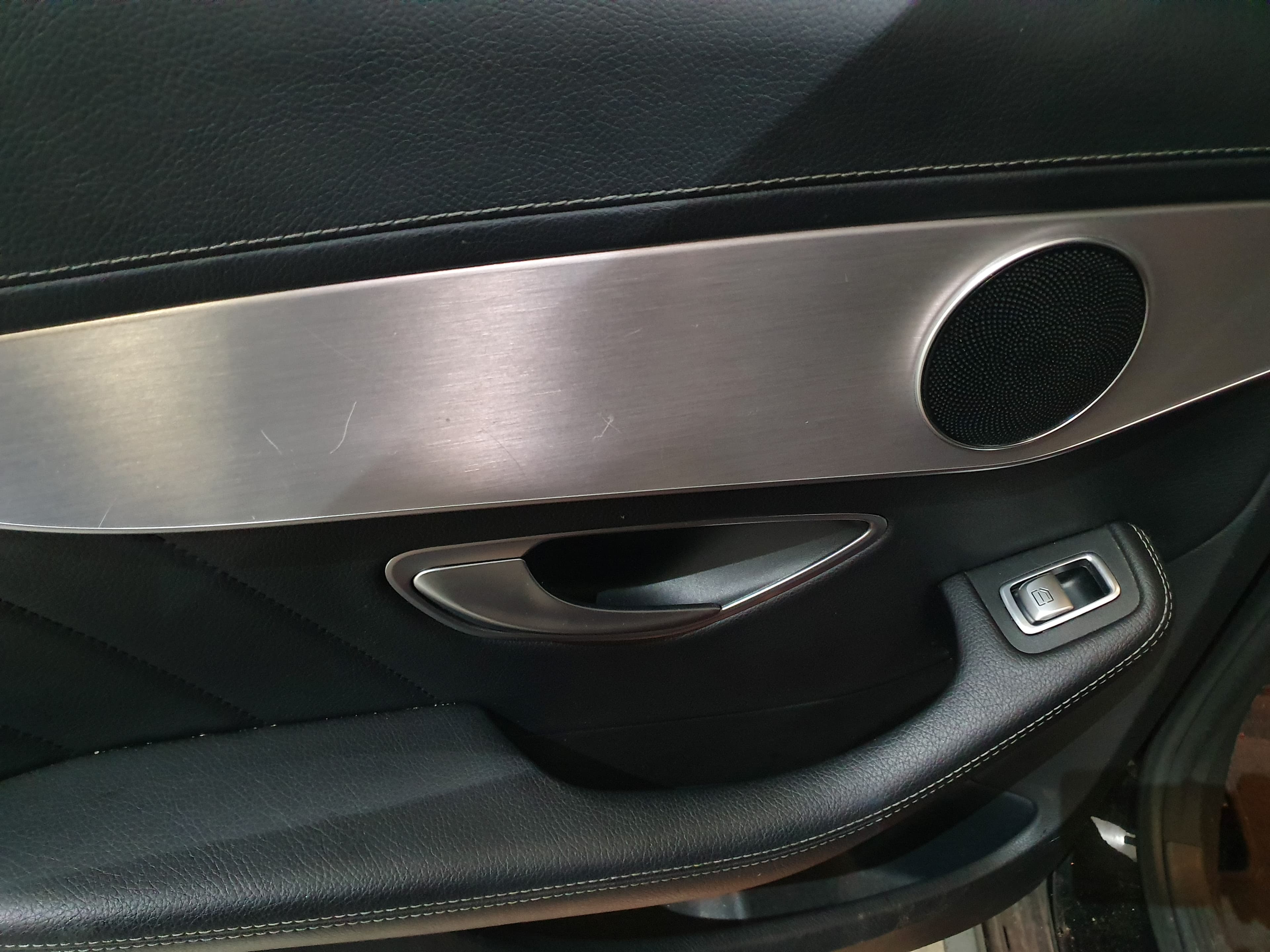Mercedes-Benz C220 · Ano 2014 — image 18