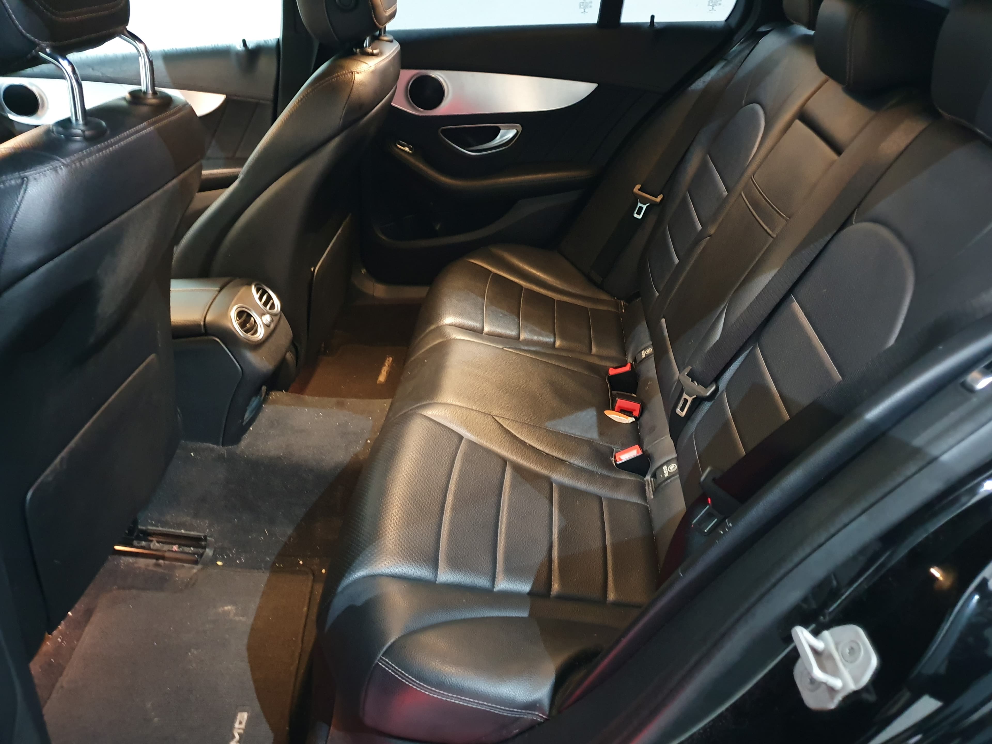 Mercedes-Benz C220 · Ano 2014 — image 19