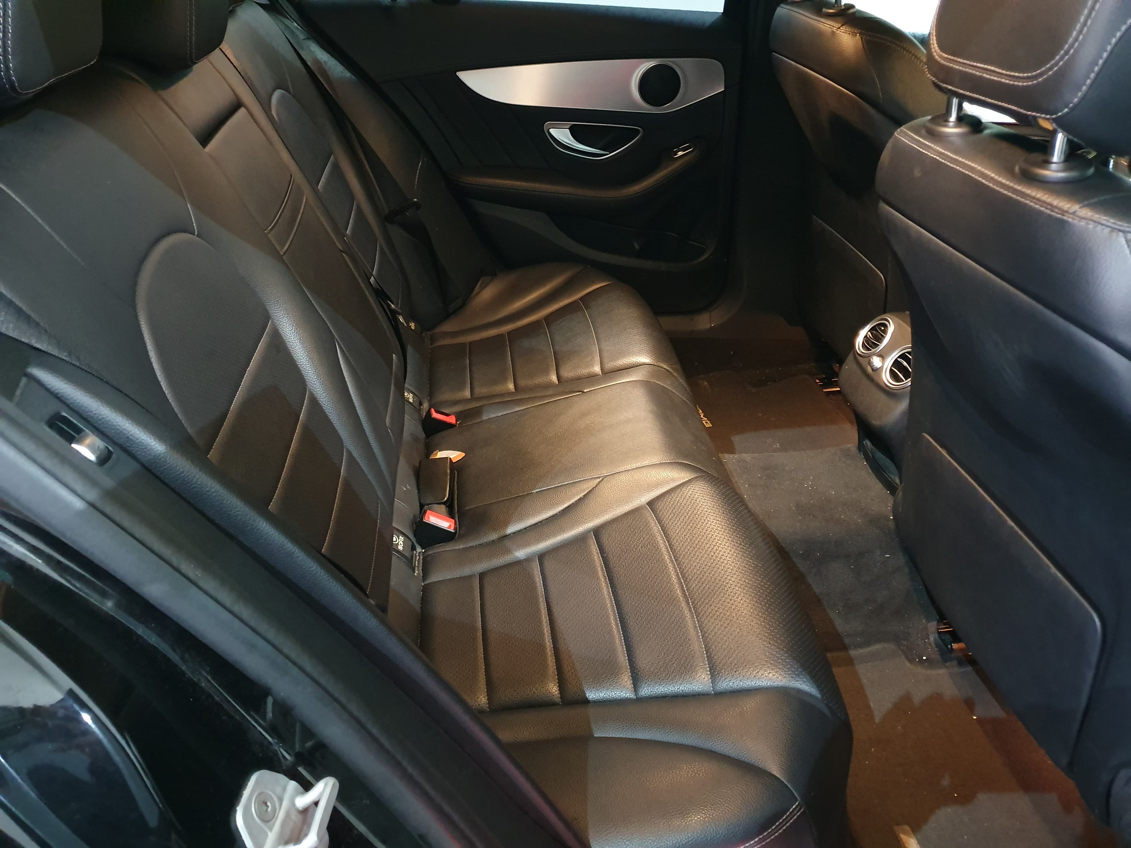 Mercedes-Benz C220 · Ano 2014 — image 22