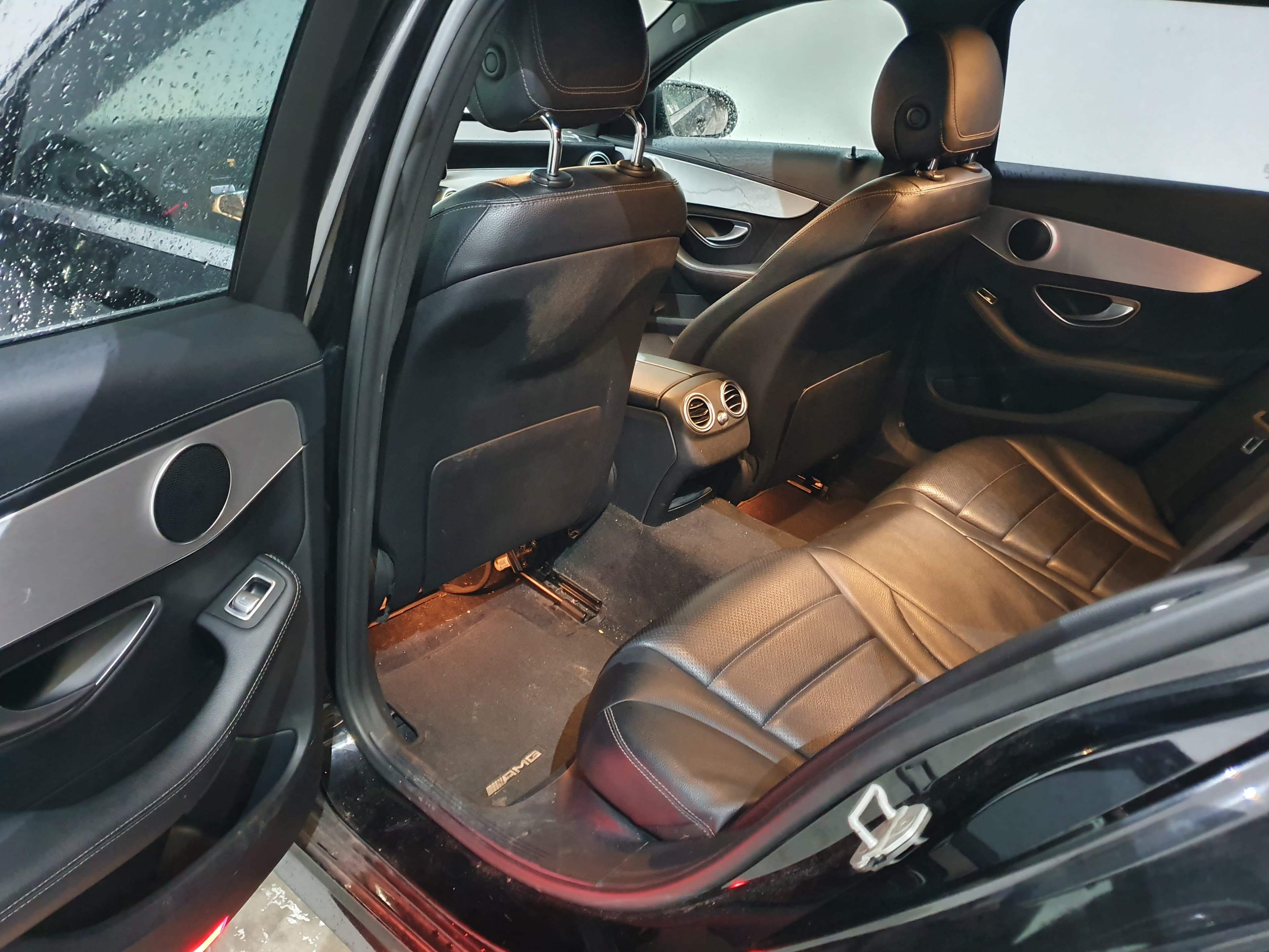 Mercedes-Benz C220 · Ano 2014 — image 17