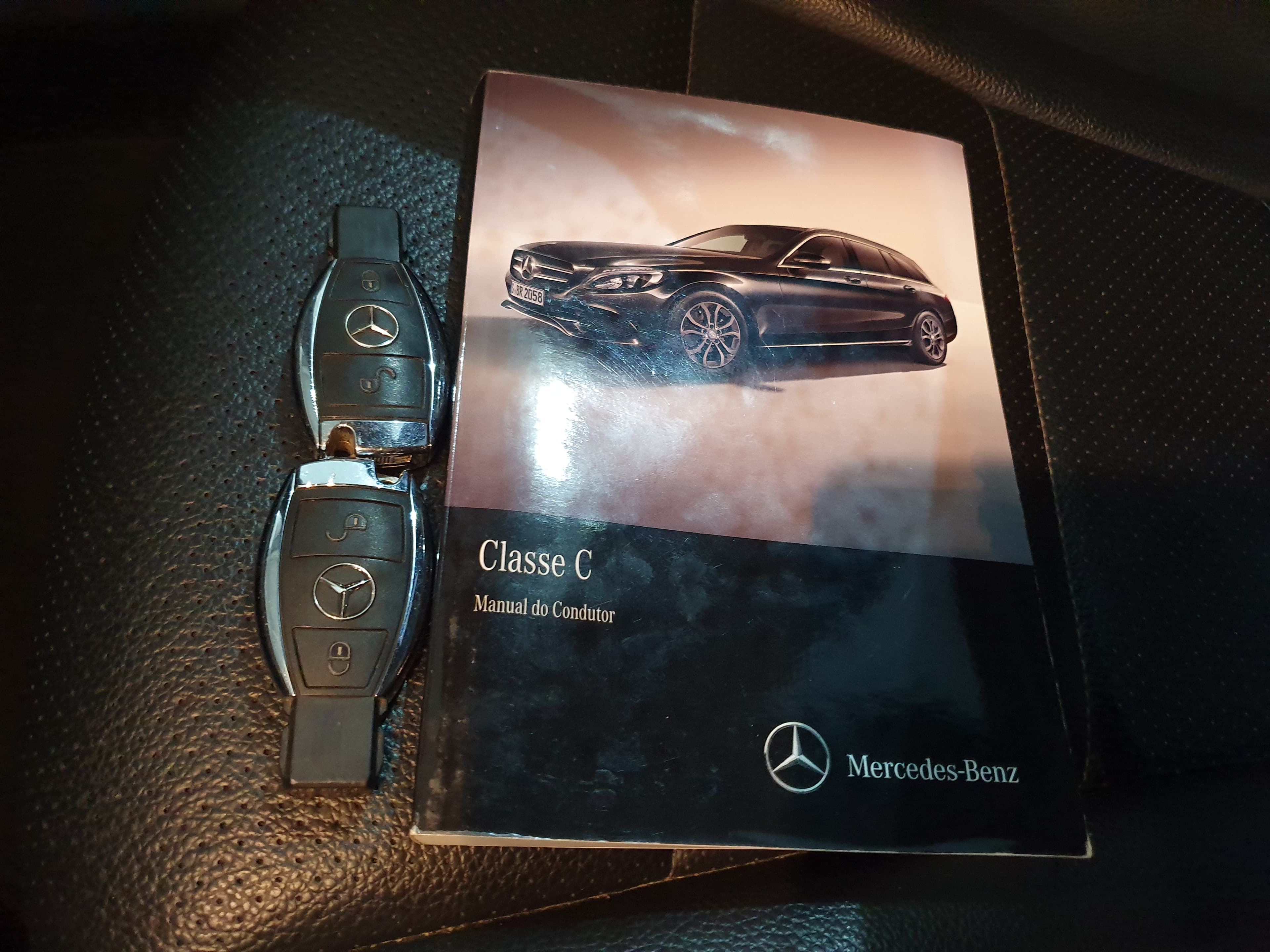 Mercedes-Benz C220 · Ano 2014 — image 35