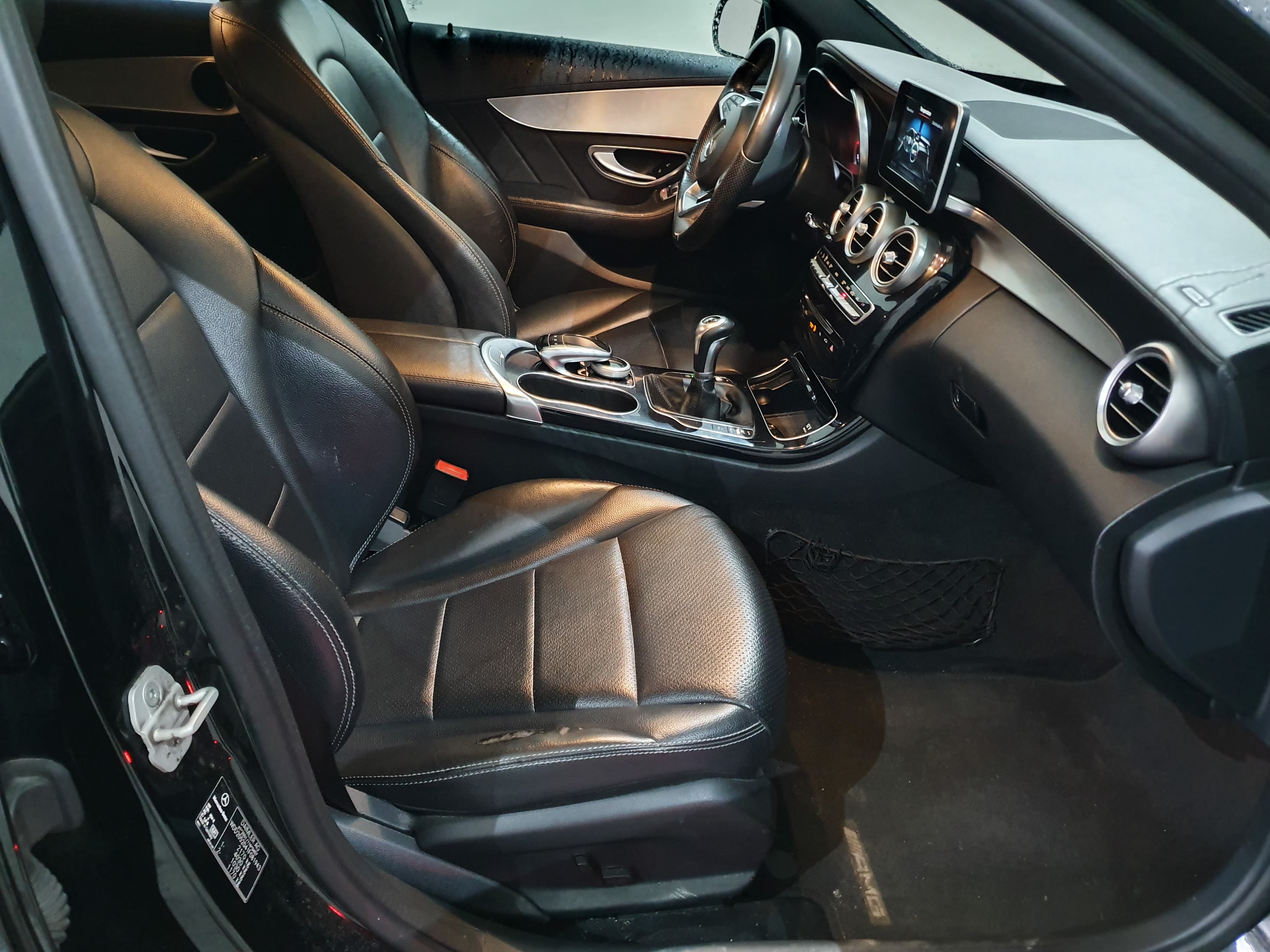 Mercedes-Benz C220 · Ano 2014 — image 15