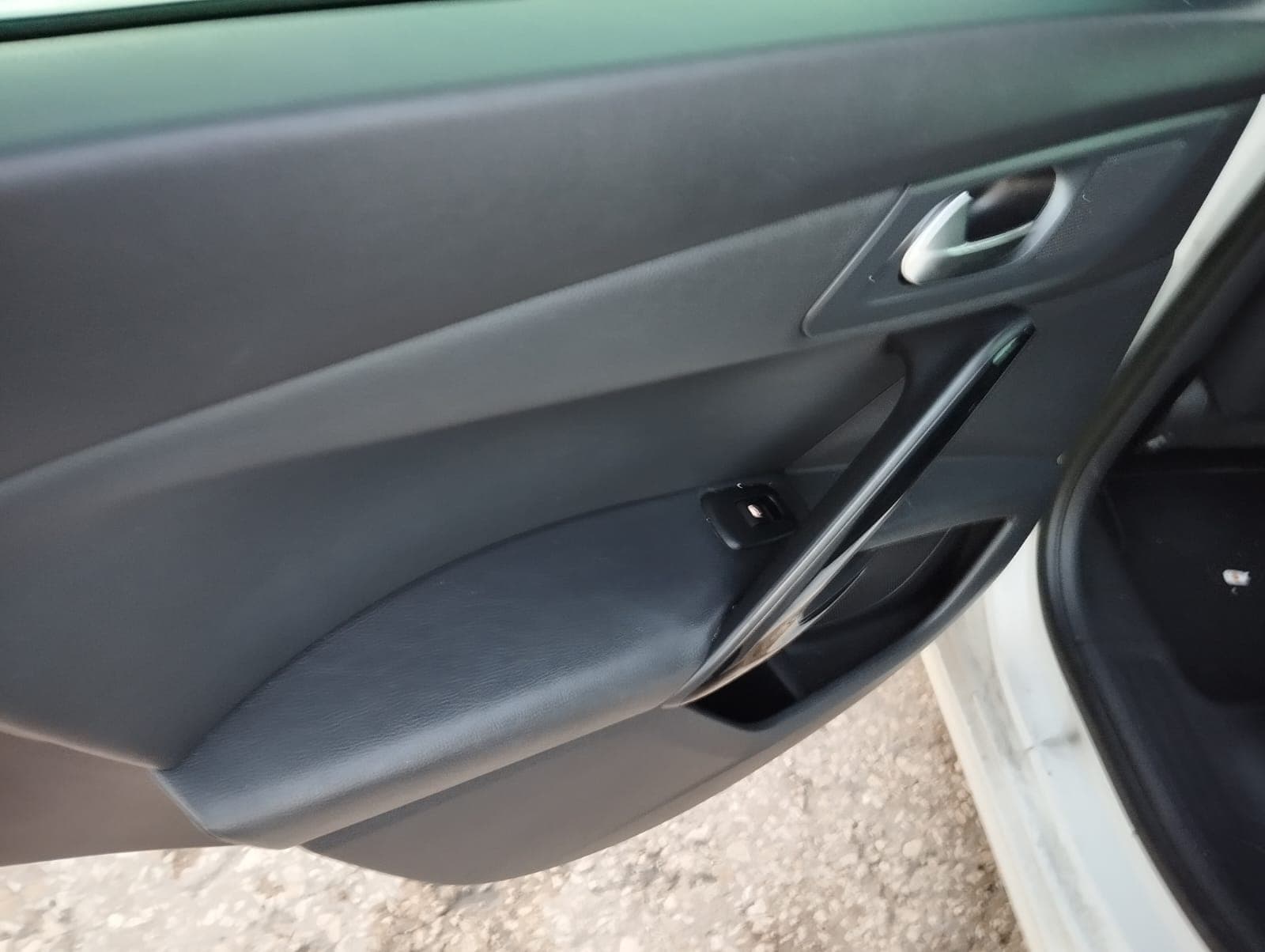 Peugeot 508 SW · Ano 2014 — imagem 18