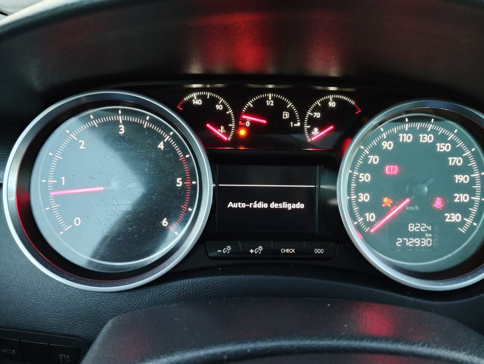Peugeot 508 SW · Ano 2014 — imagem 26