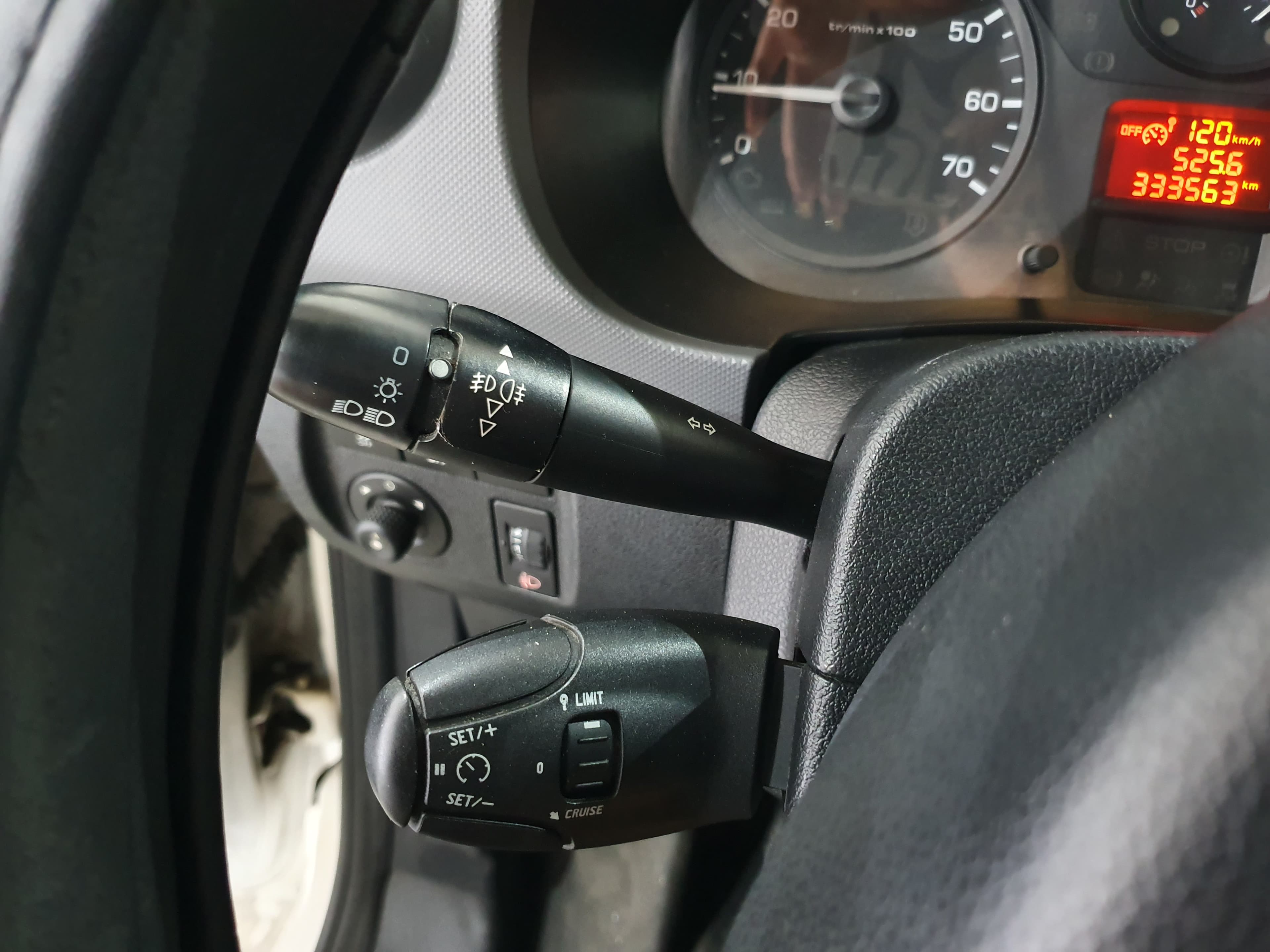 Peugeot Partner · Year 2015 — image 30
