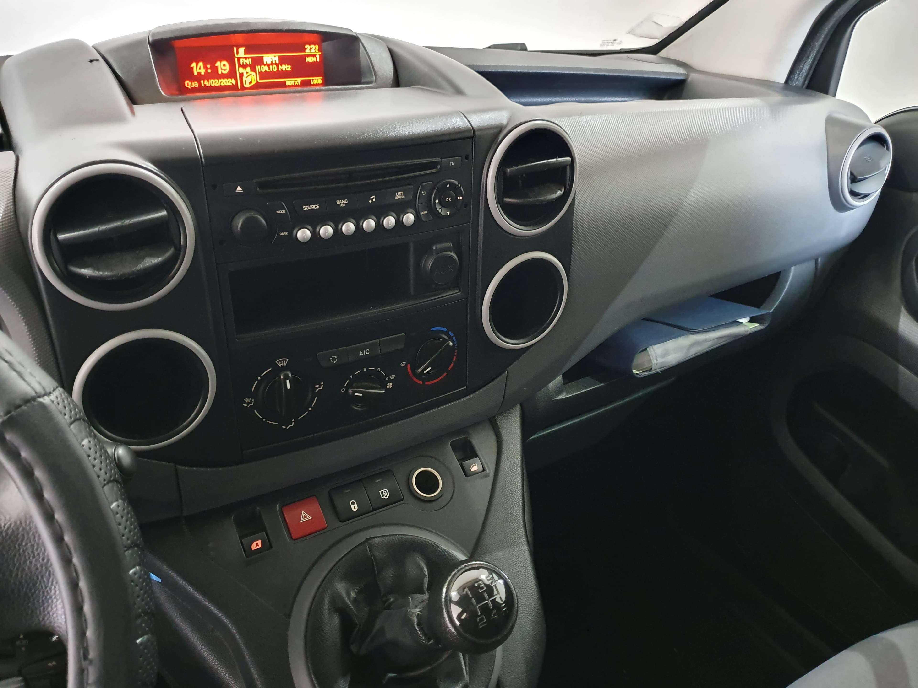 Peugeot Partner · Year 2015 — image 23