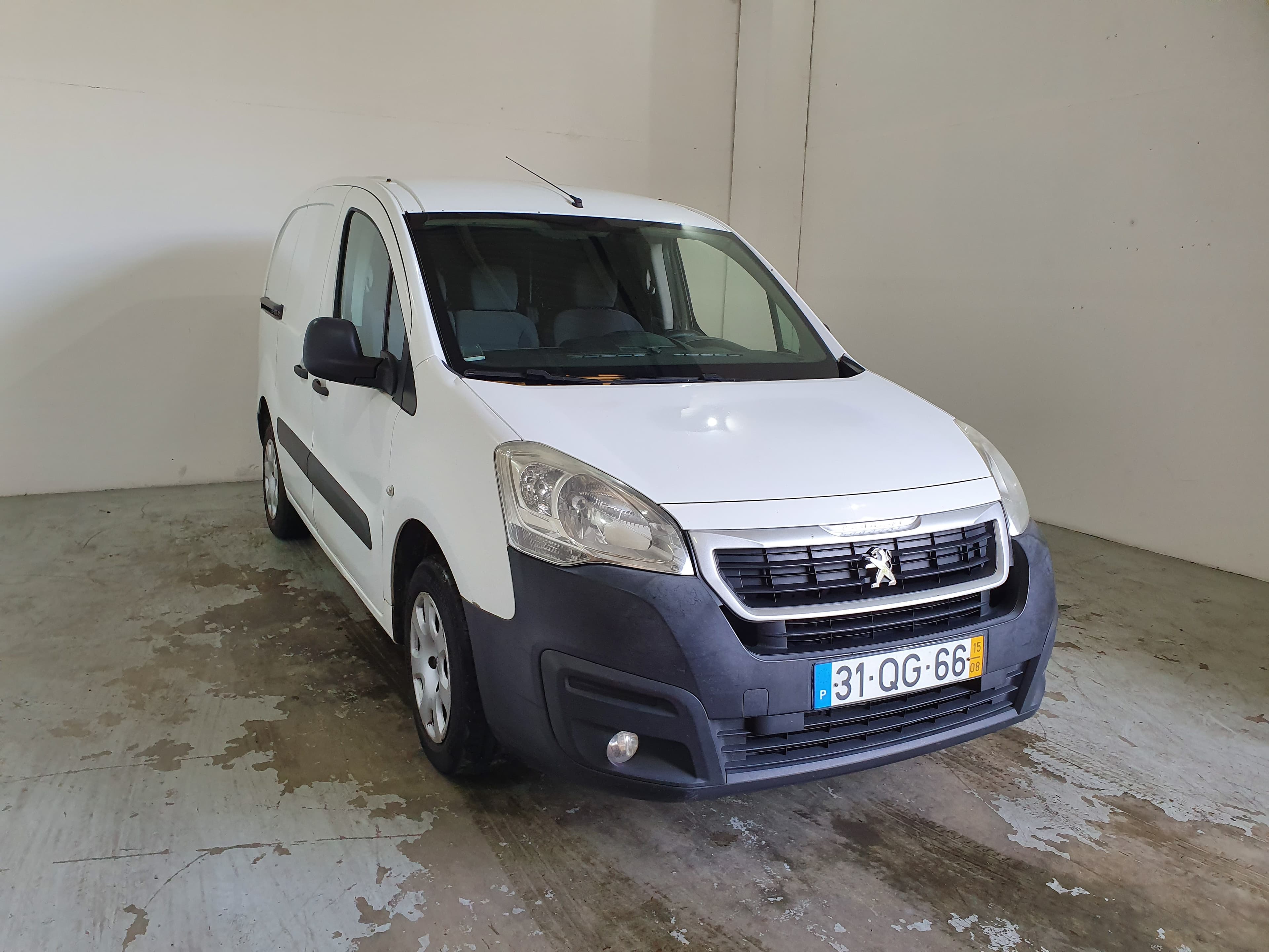 Peugeot Partner · Ano 2015 — imagem 2