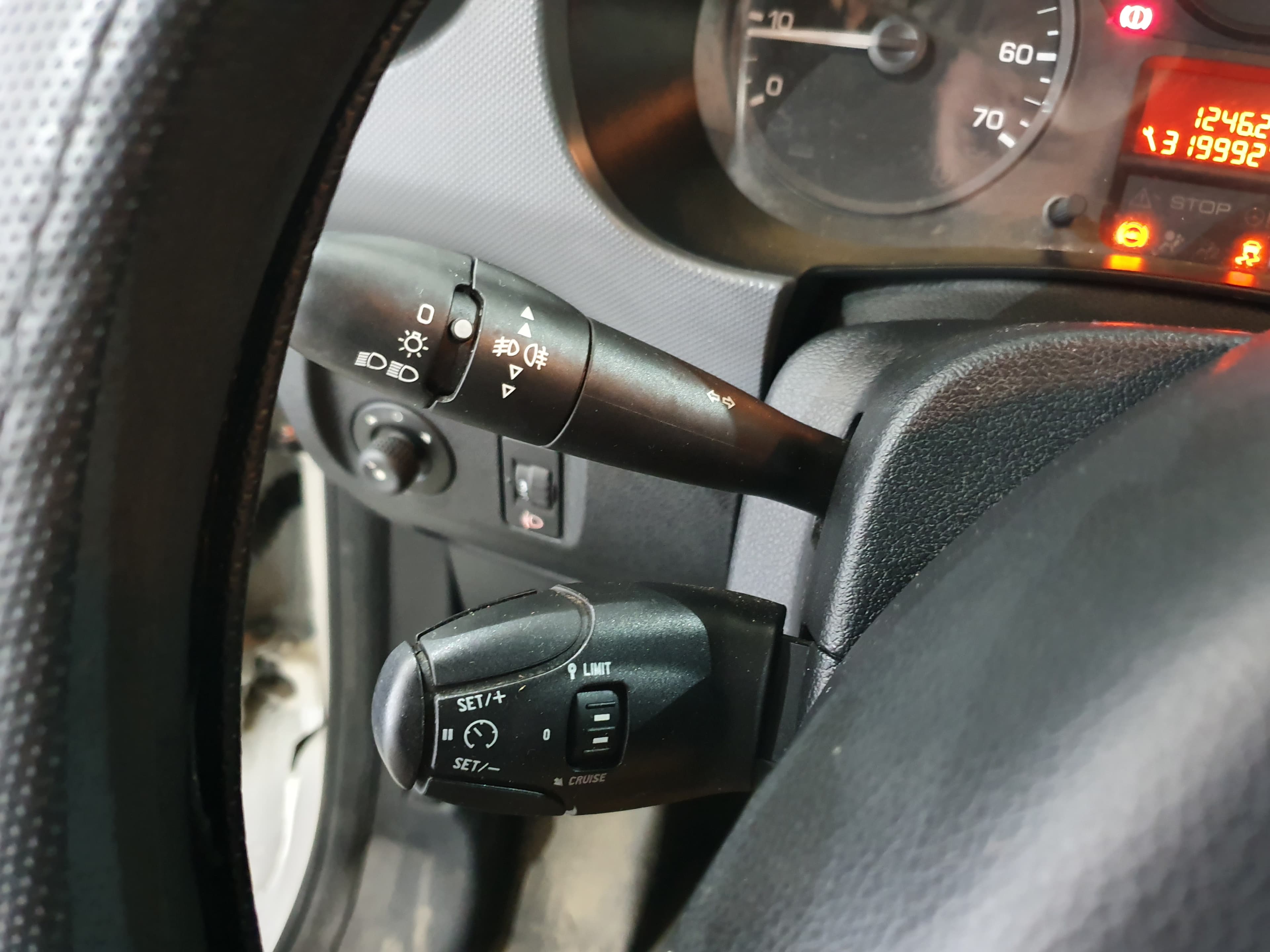 Peugeot Partner · Ano 2015 — imagem 34