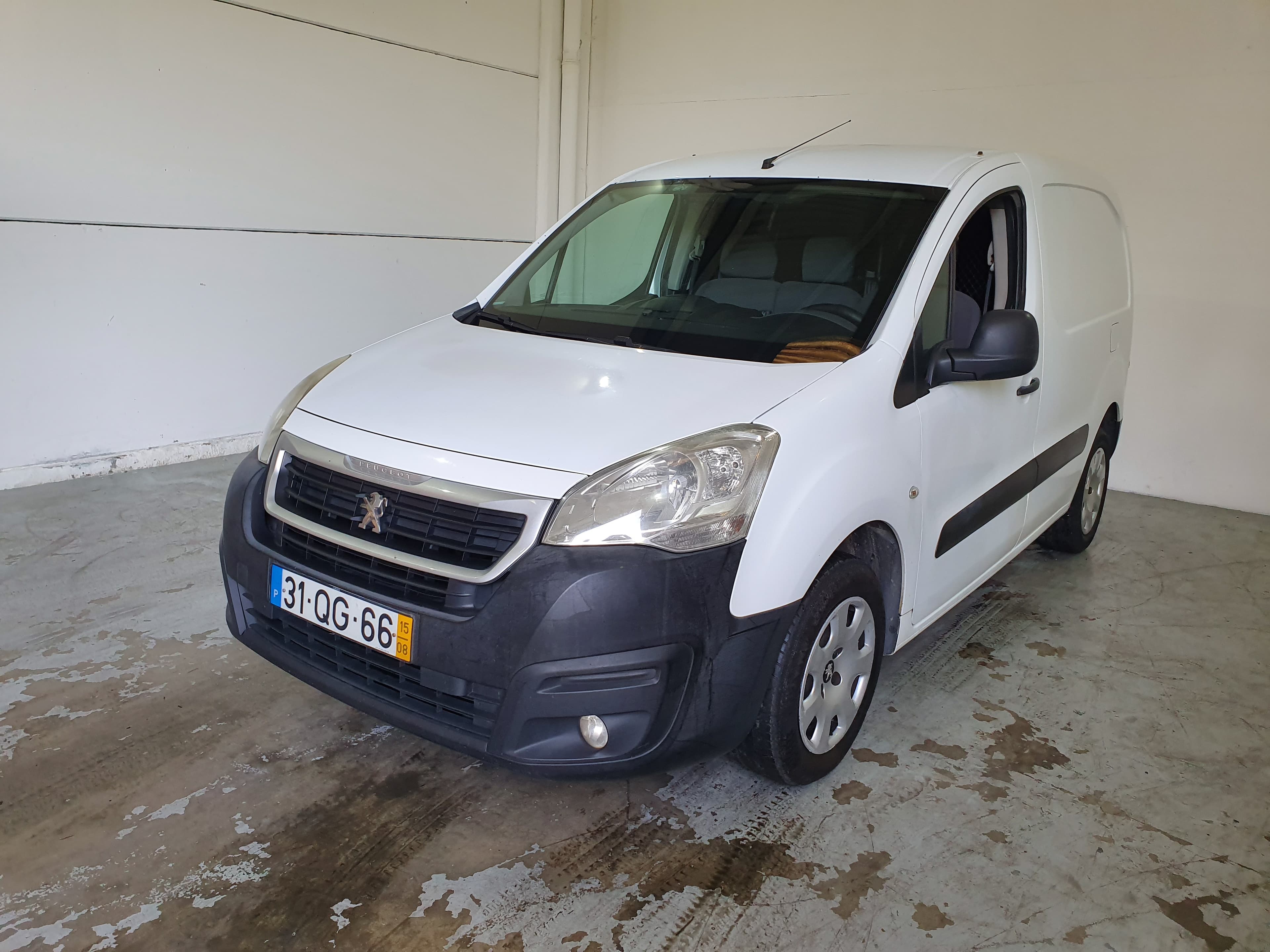Peugeot Partner · Ano 2015 — imagem 3