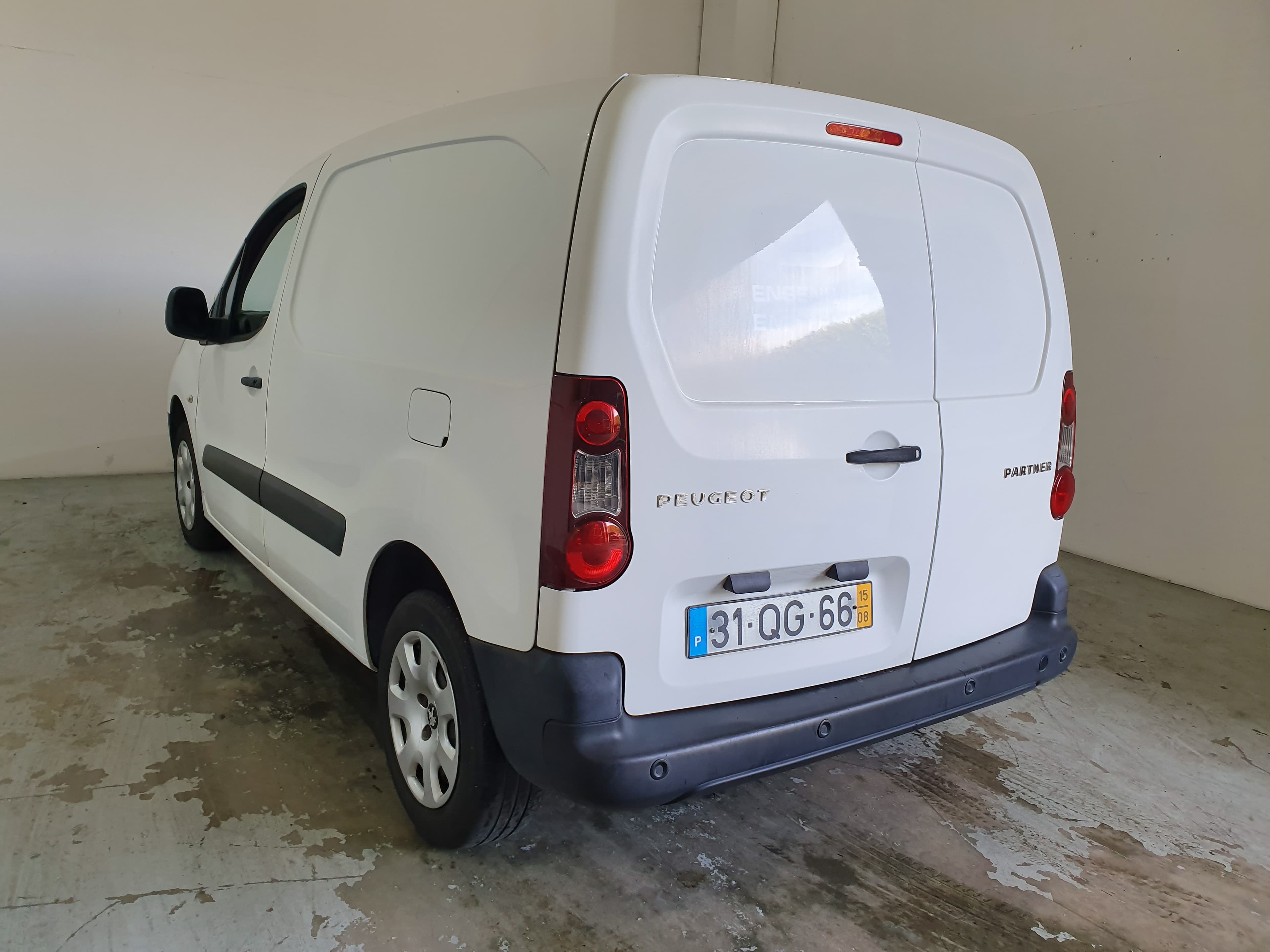 Peugeot Partner · Ano 2015 — imagem 5