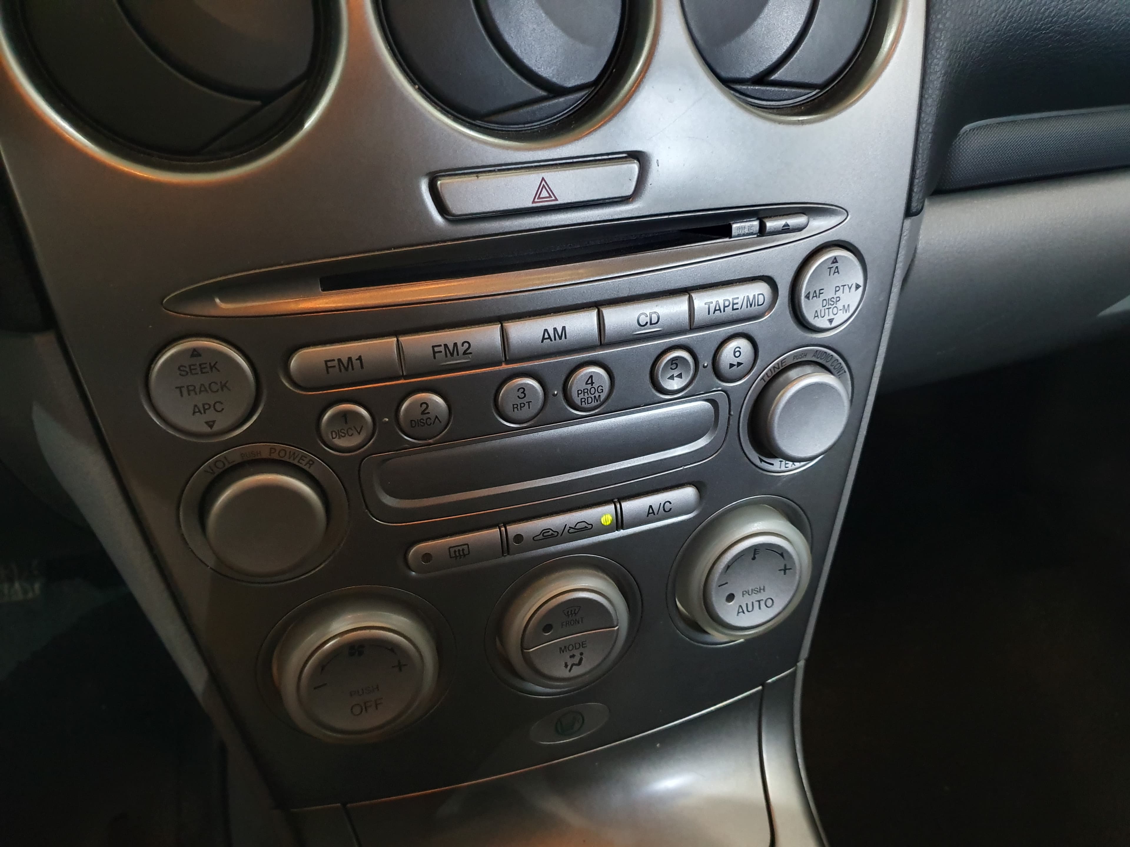 Mazda 6 · Ano 2003 — image 37