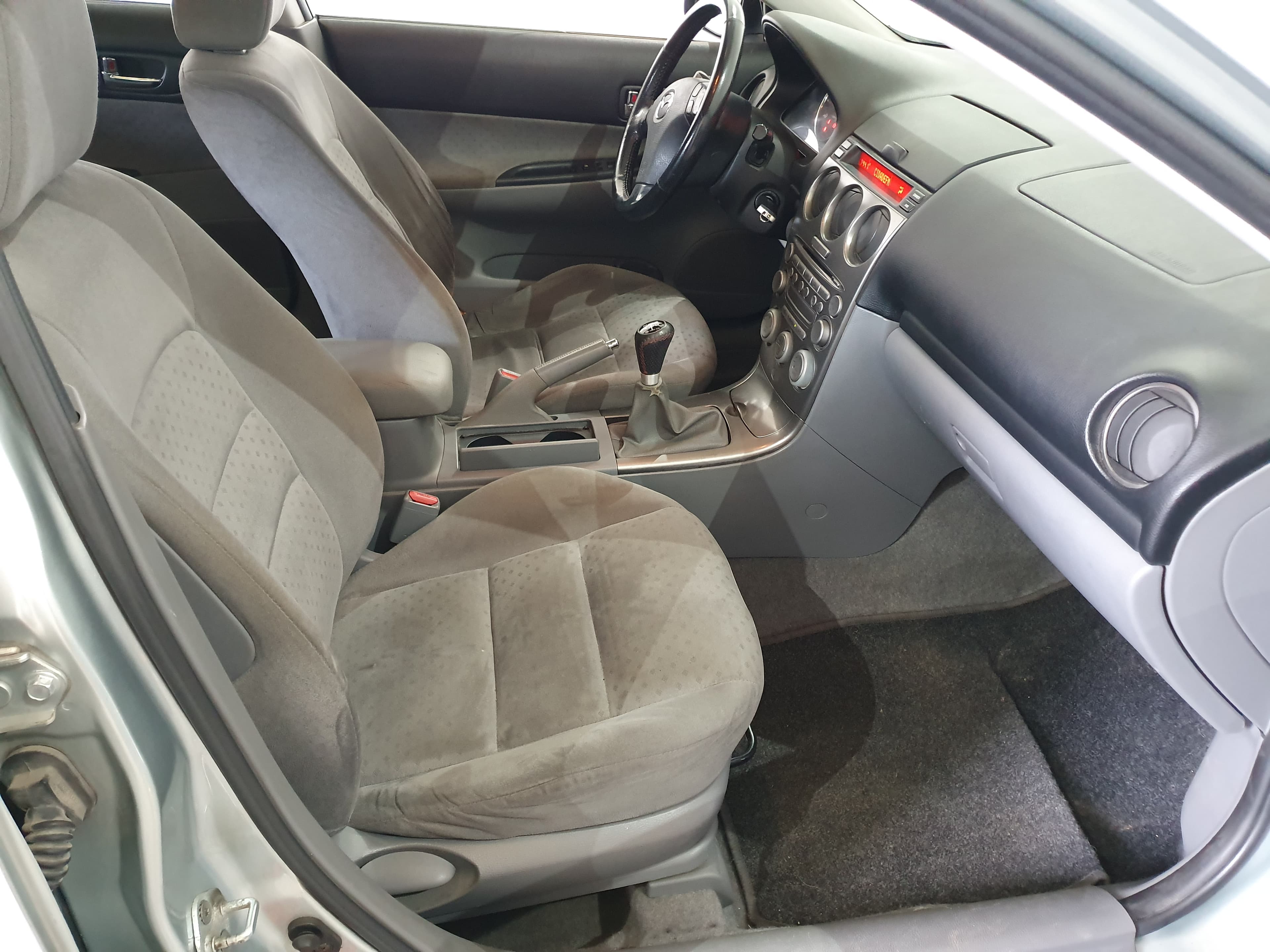 Mazda 6 · Ano 2003 — image 26