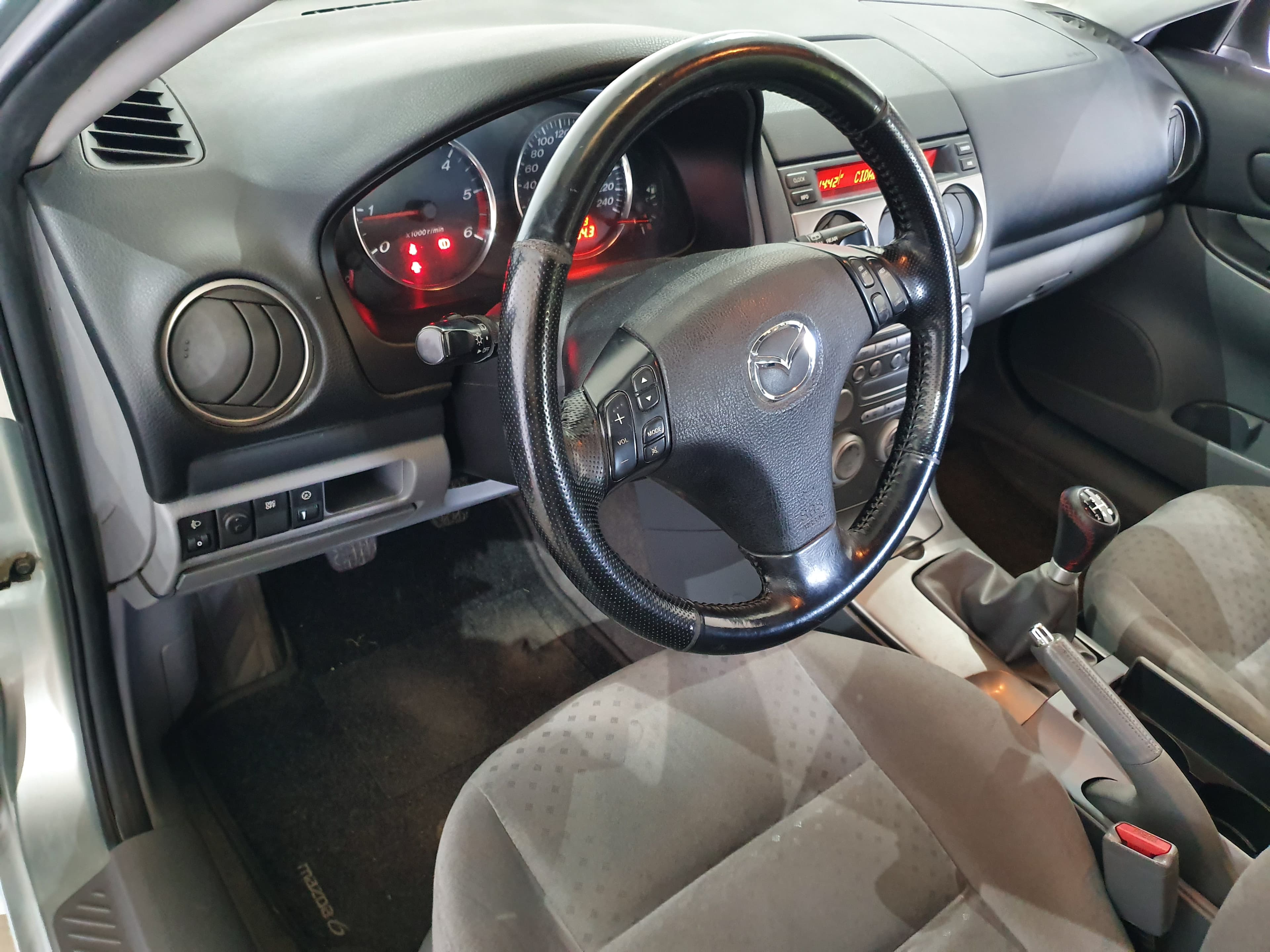 Mazda 6 · Ano 2003 — image 34