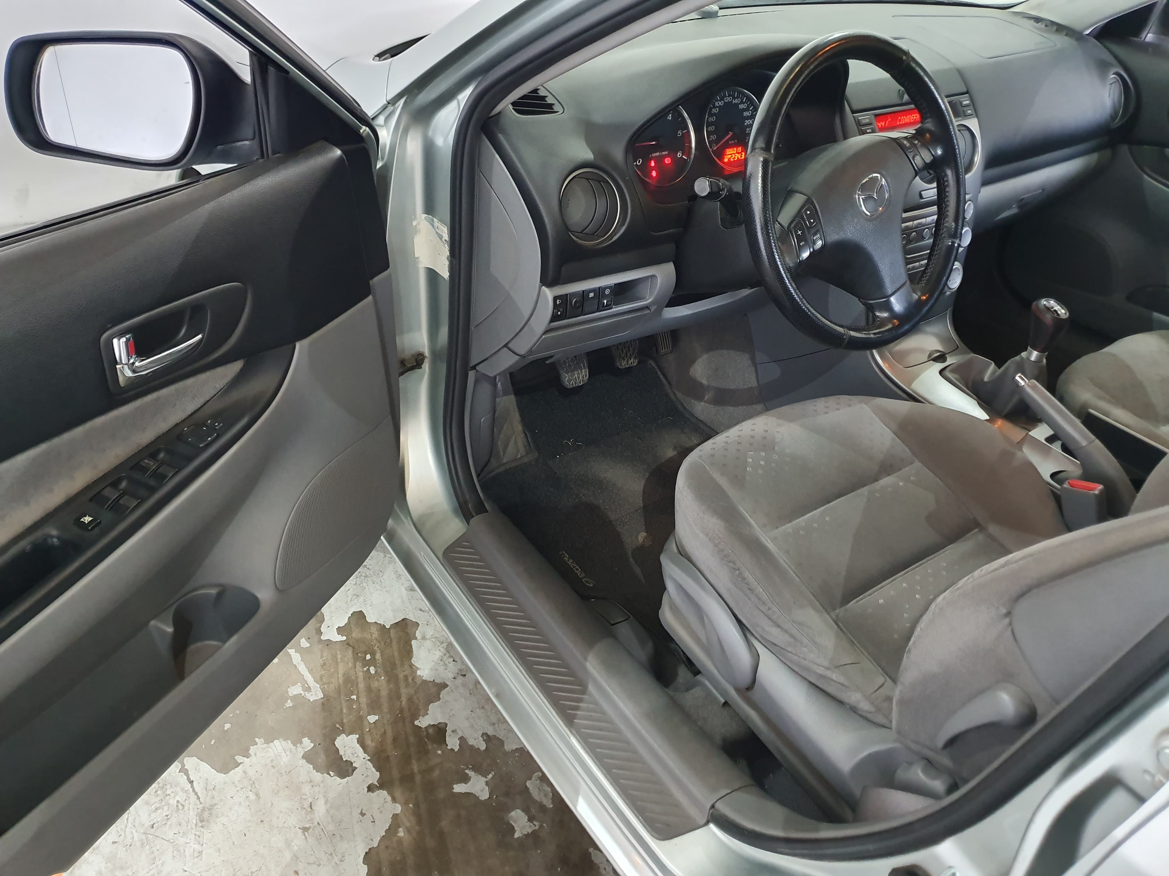 Mazda 6 · Ano 2003 — image 30