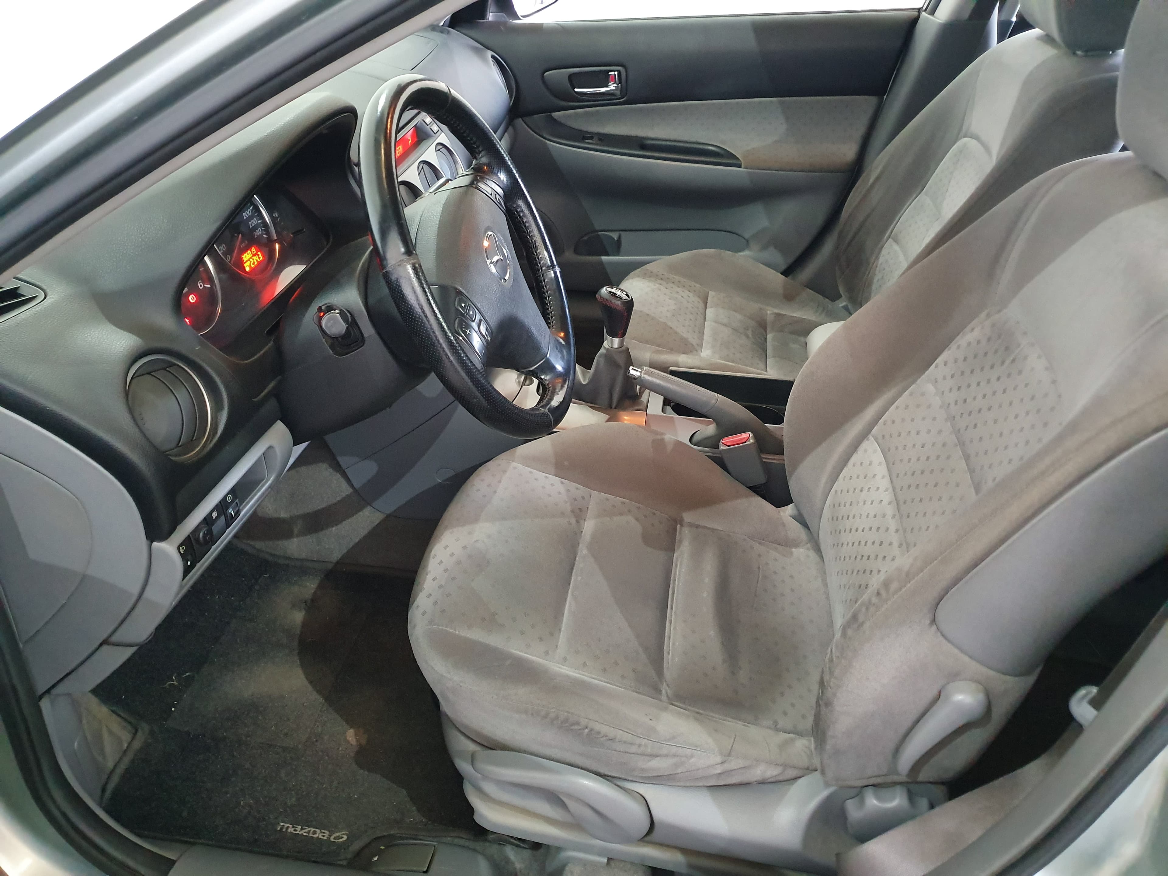 Mazda 6 · Ano 2003 — image 32