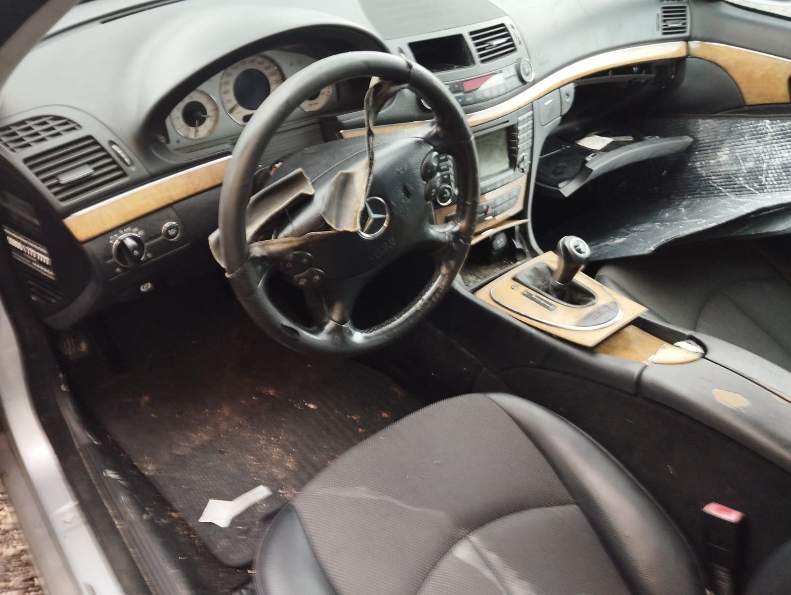 Mercedes E 220CDI · Ano 2007 — image 9