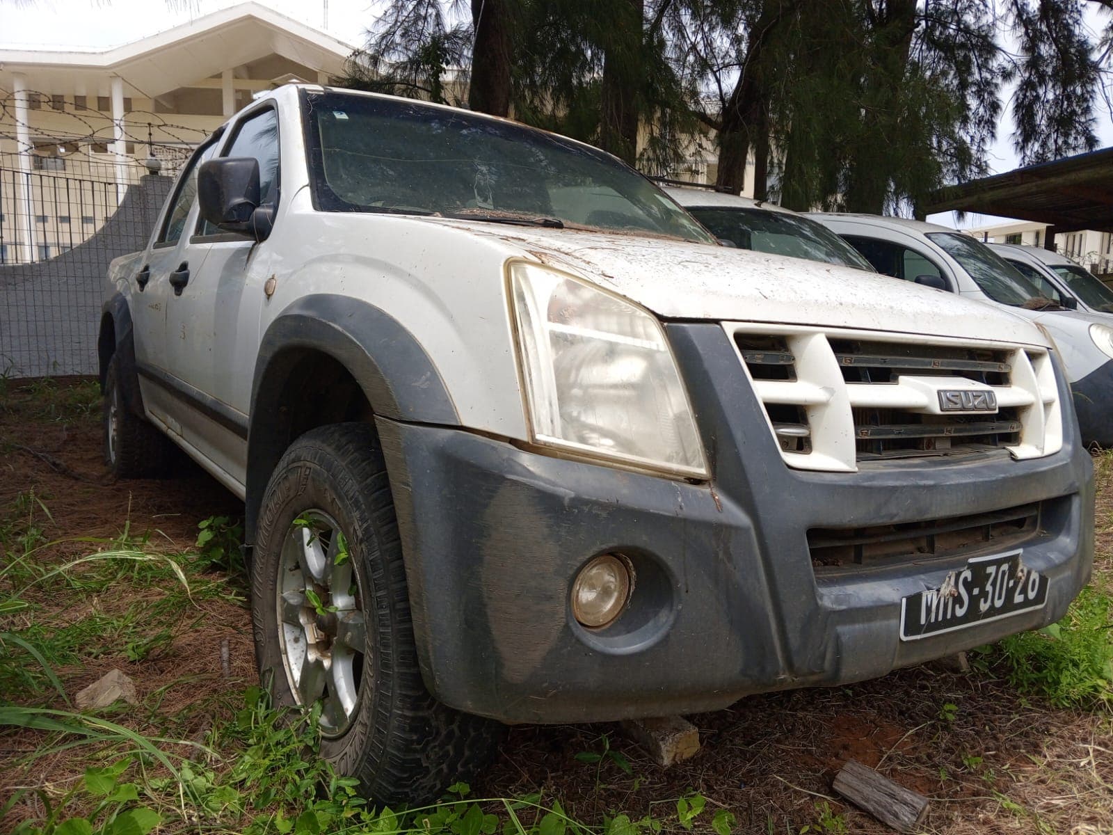 Isuzu KB250 — imagen 2