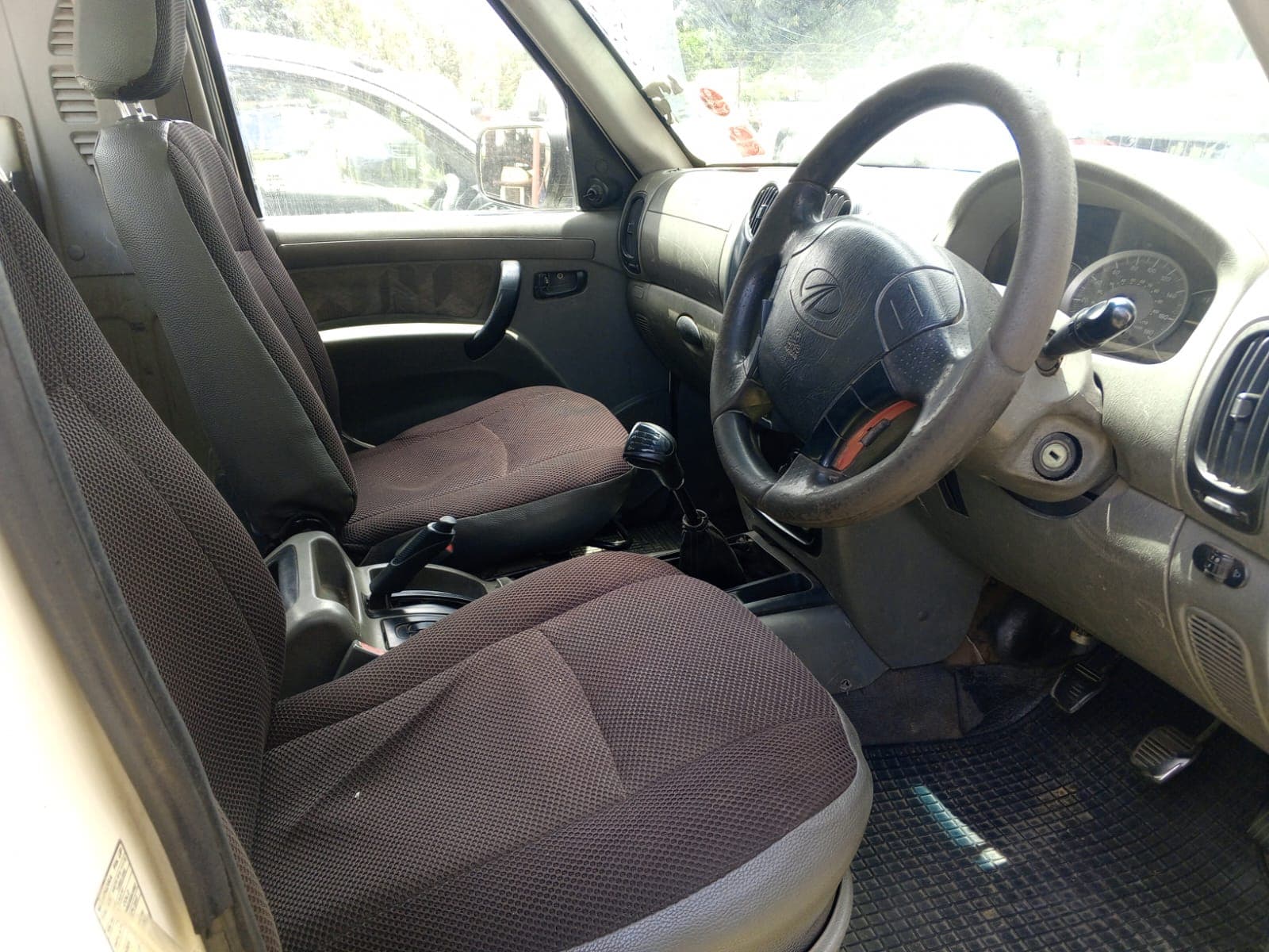 Mahindra Scorpio — imagen 11