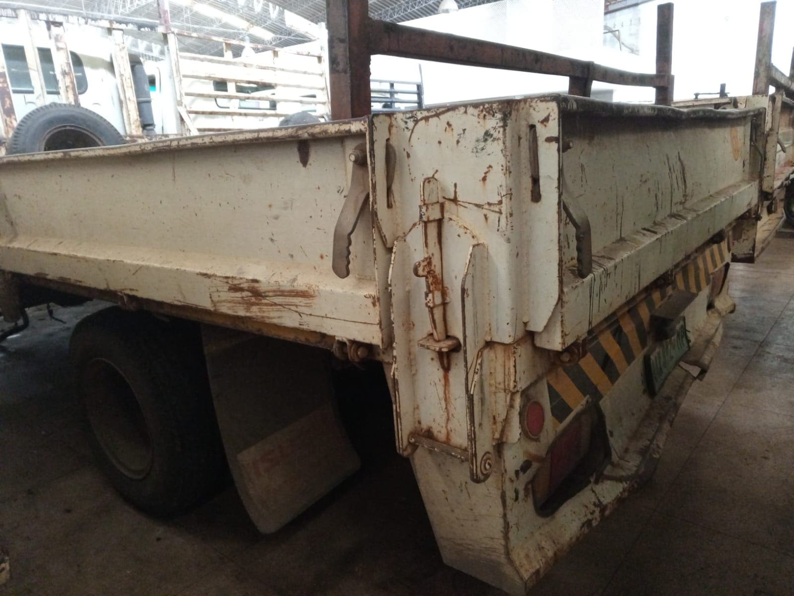 Isuzu NPR400 — imagem 2