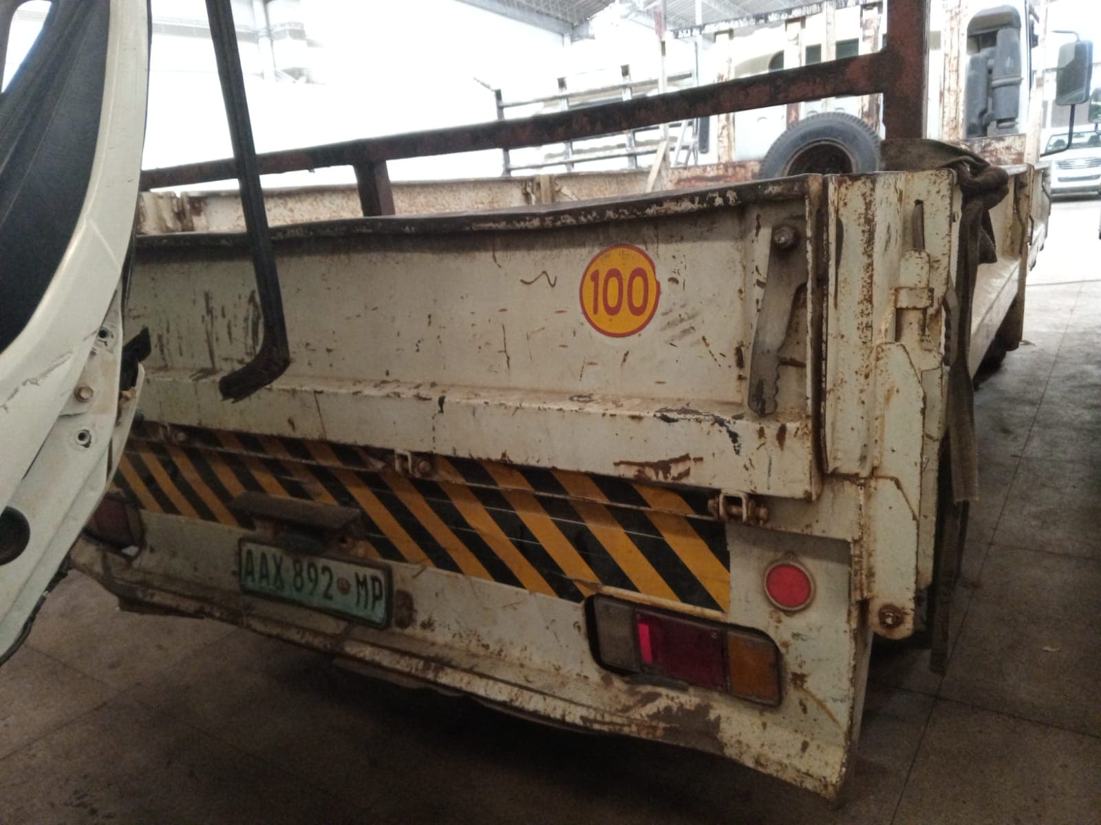 Isuzu NPR400 — imagem 4