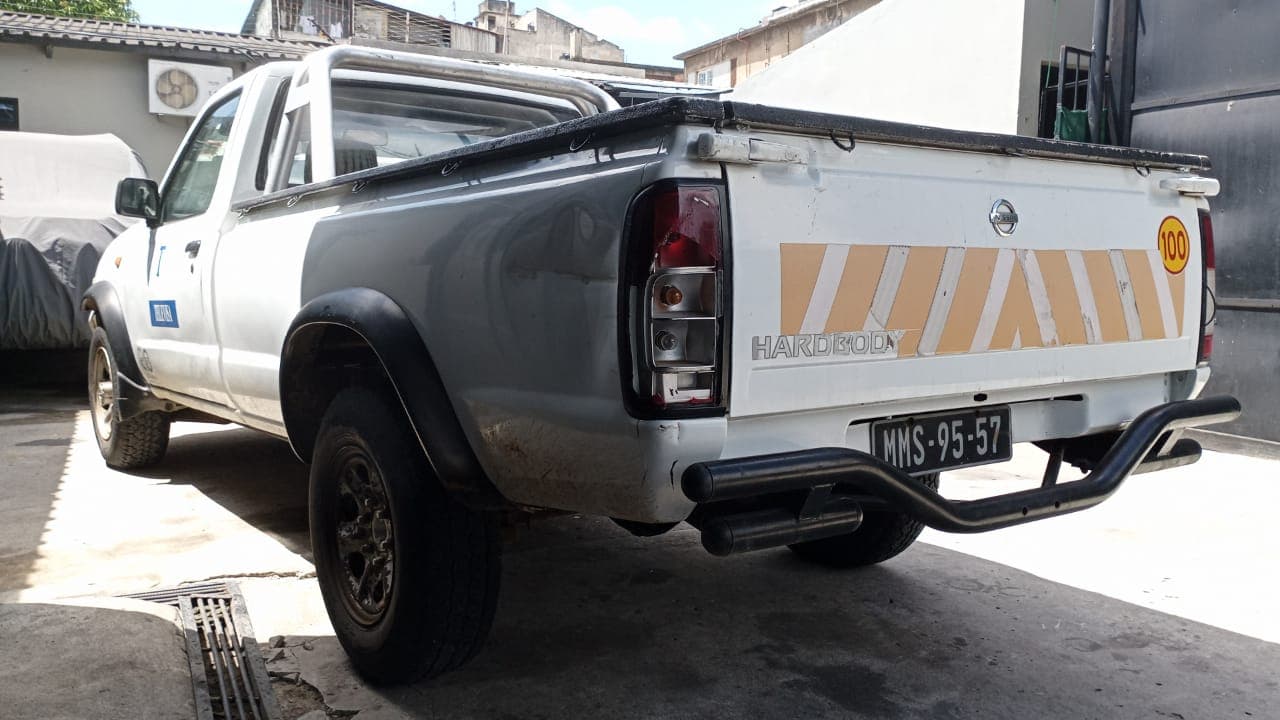 Nissan Hardbody — imagem 3