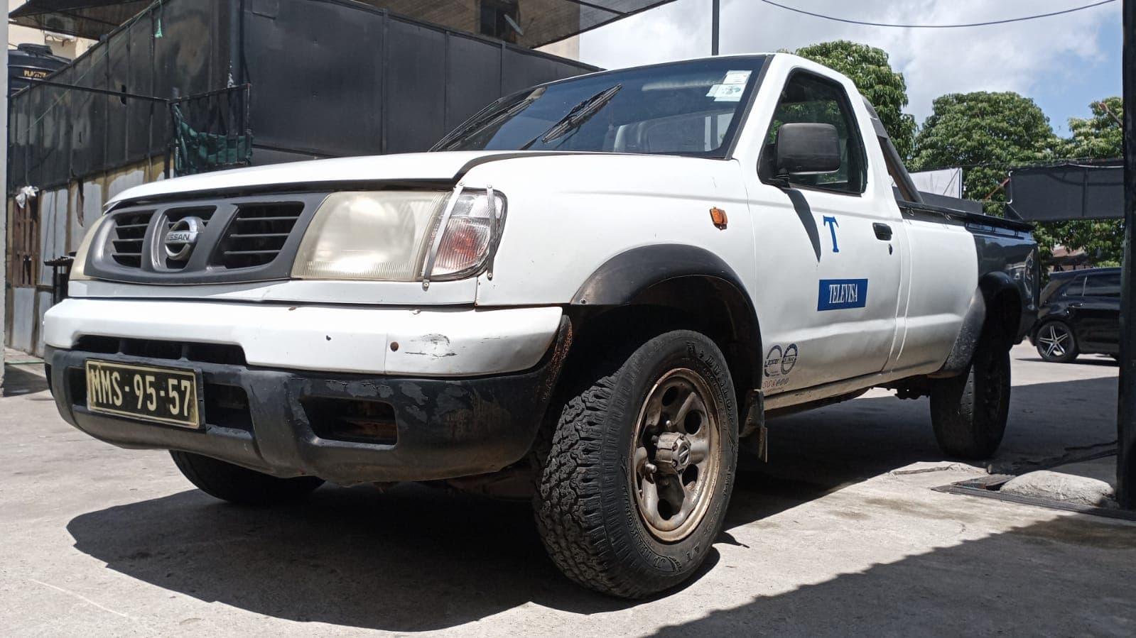 Nissan Hardbody — imagem 1