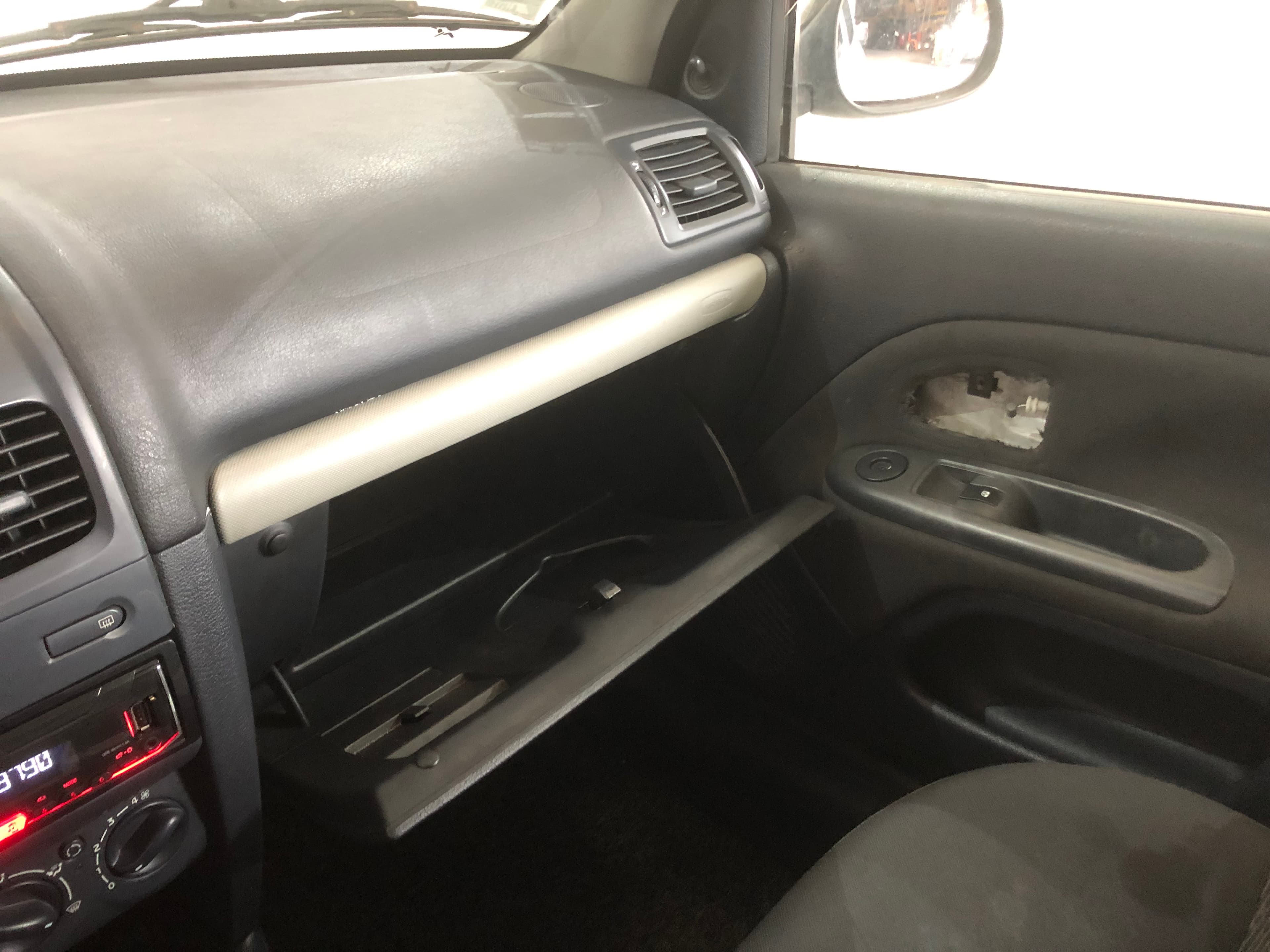 Renault Clio 1.5 DCI · 2001 — imagem 32