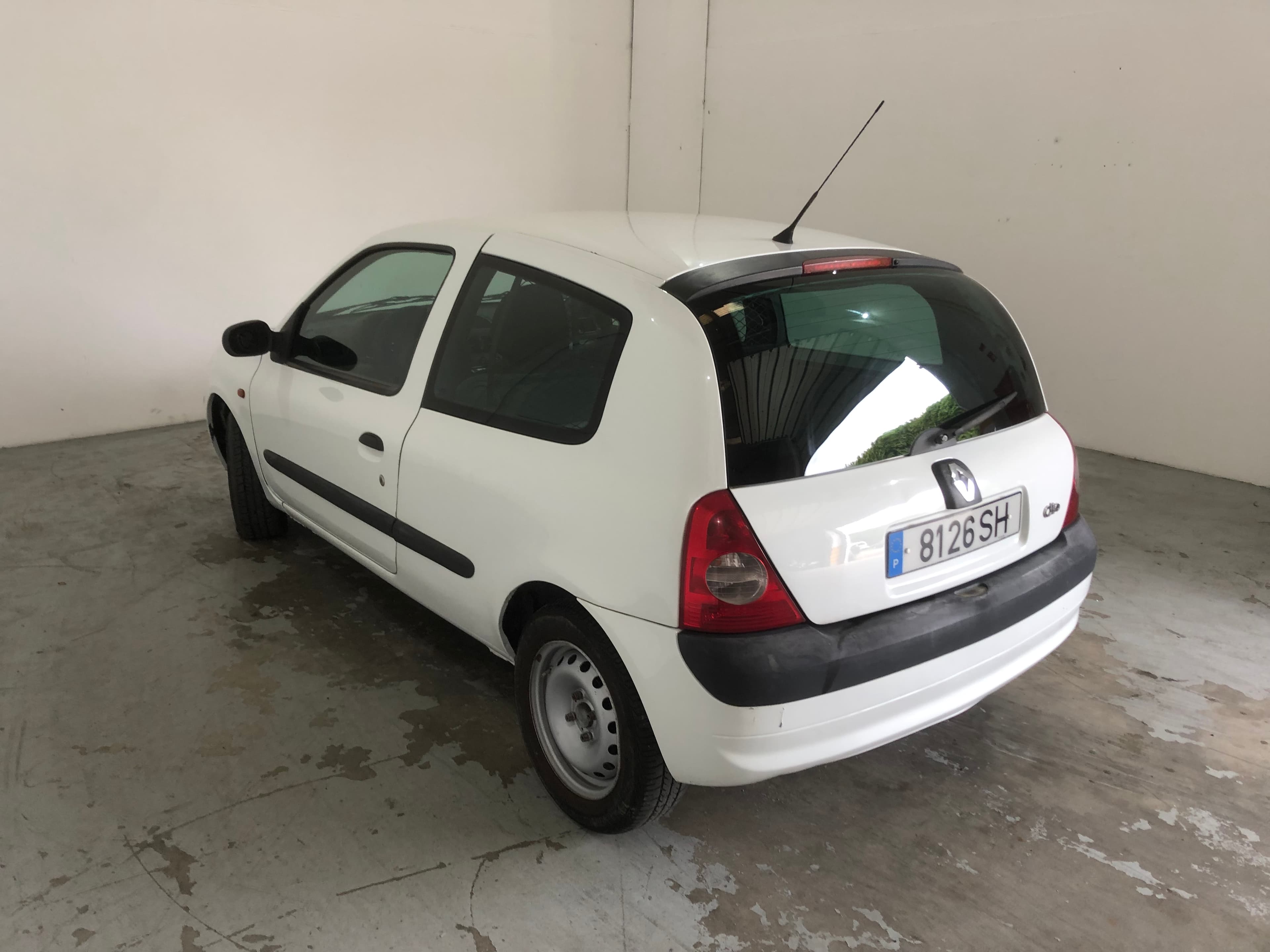 Renault Clio 1.5 DCI · 2001 — imagem 8