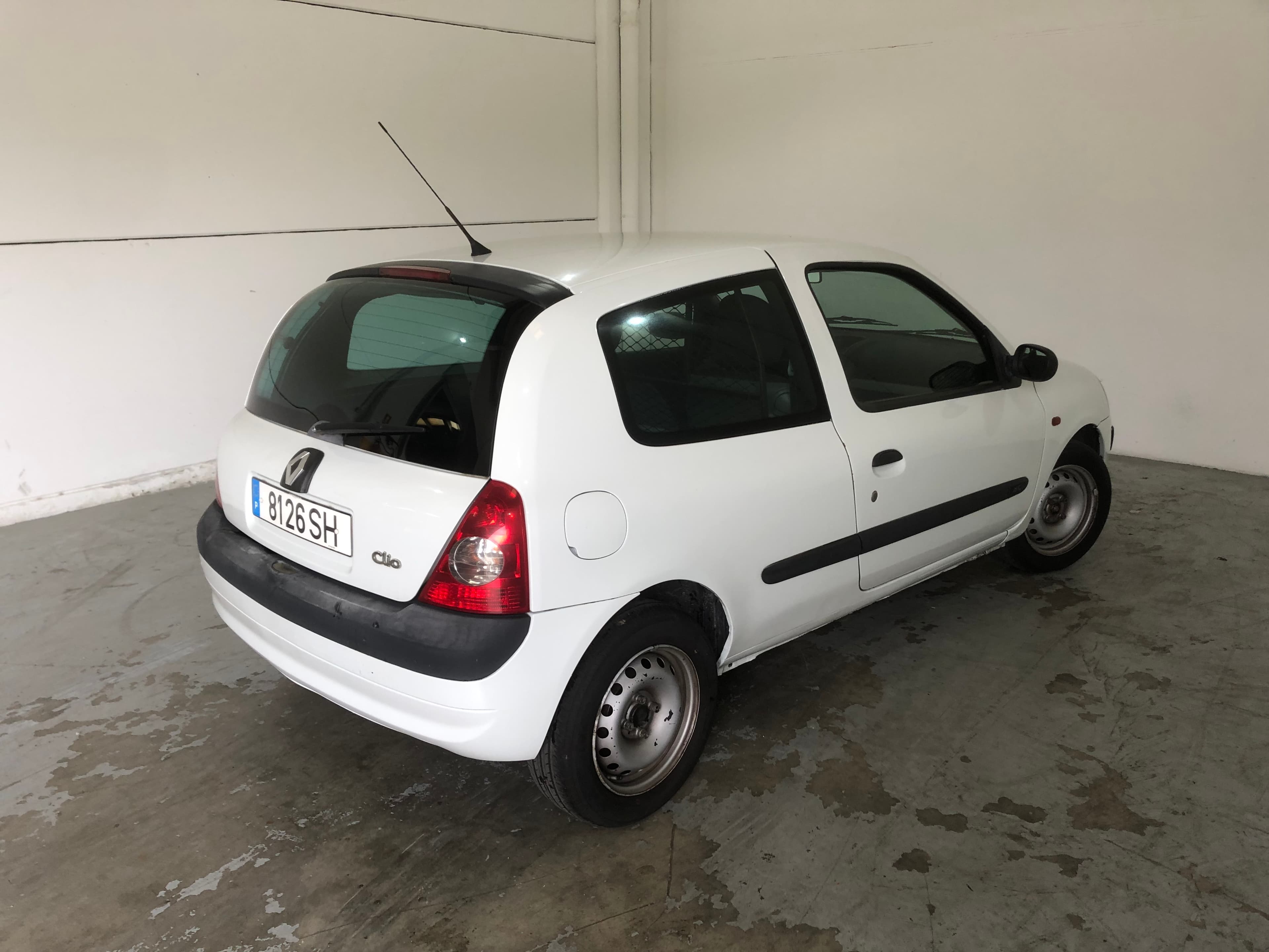 Renault Clio 1.5 DCI · 2001 — imagem 4