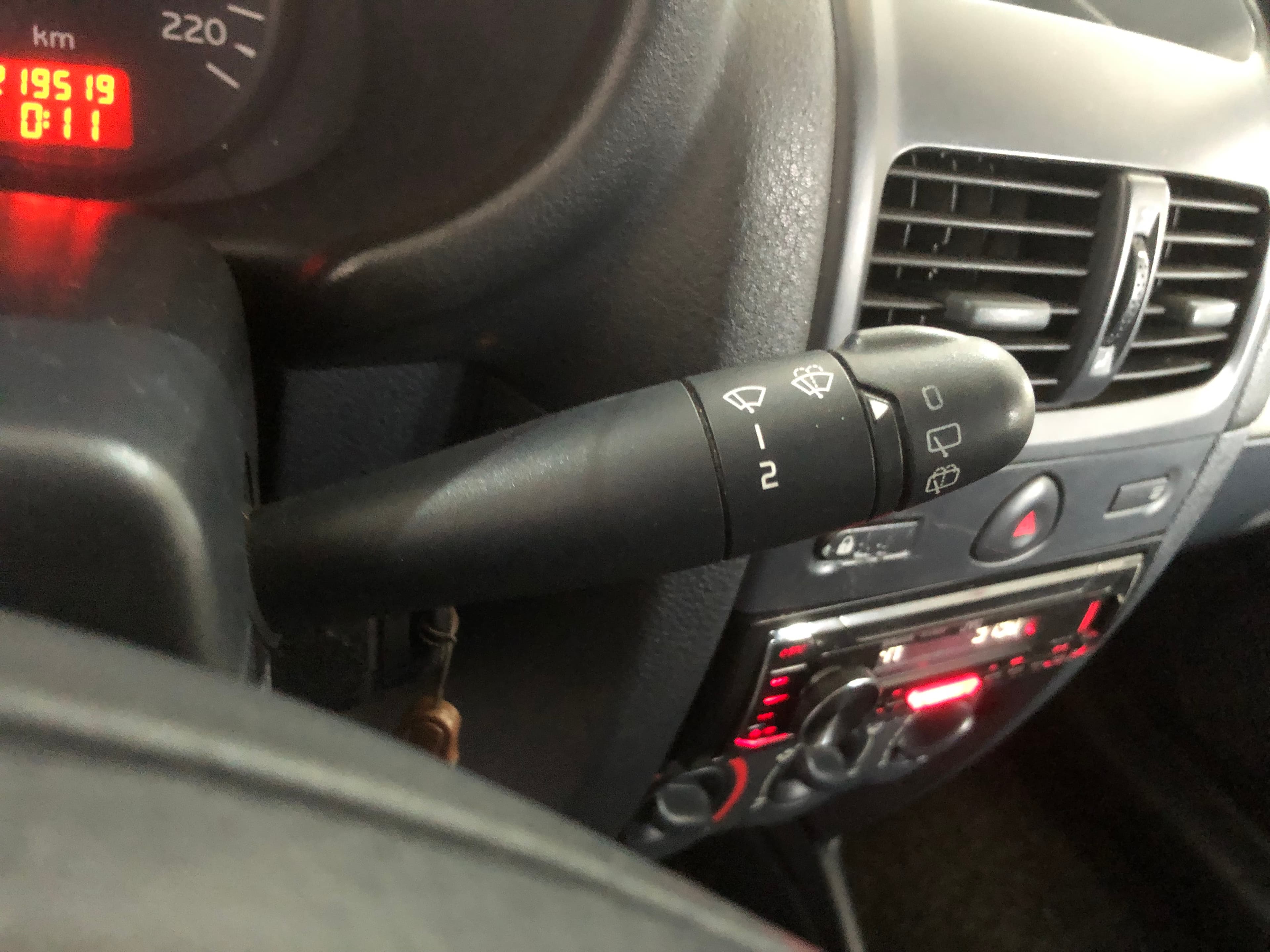 Renault Clio 1.5 DCI · 2001 — imagem 25
