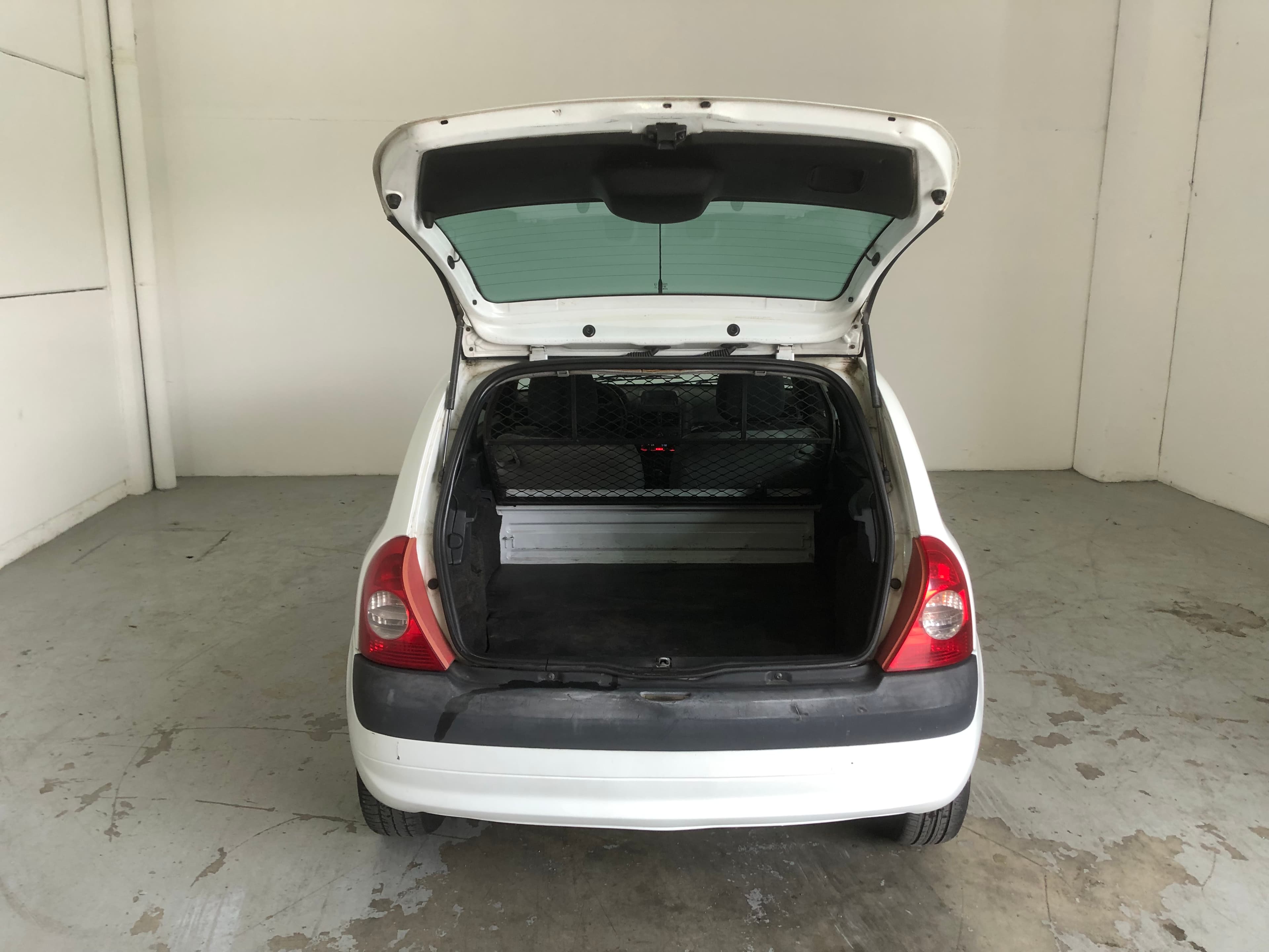 Renault Clio 1.5 DCI · 2001 — imagem 5