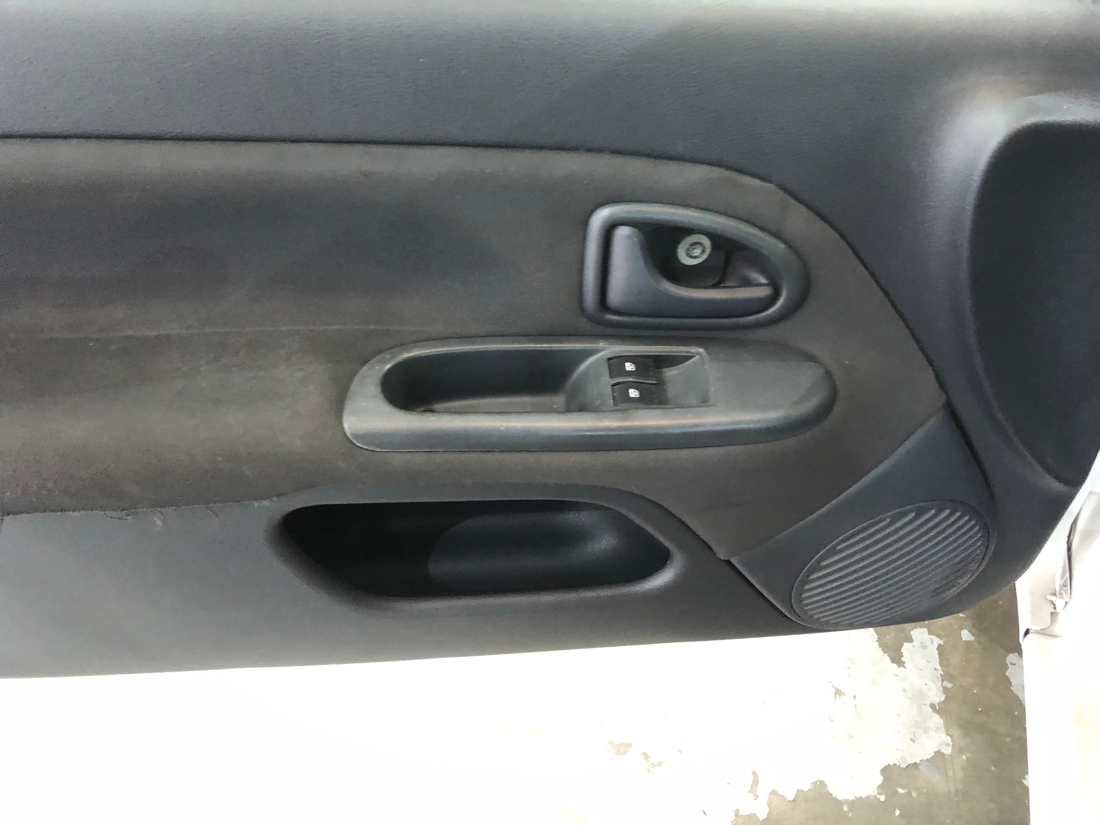 Renault Clio 1.5 DCI · 2001 — imagem 19