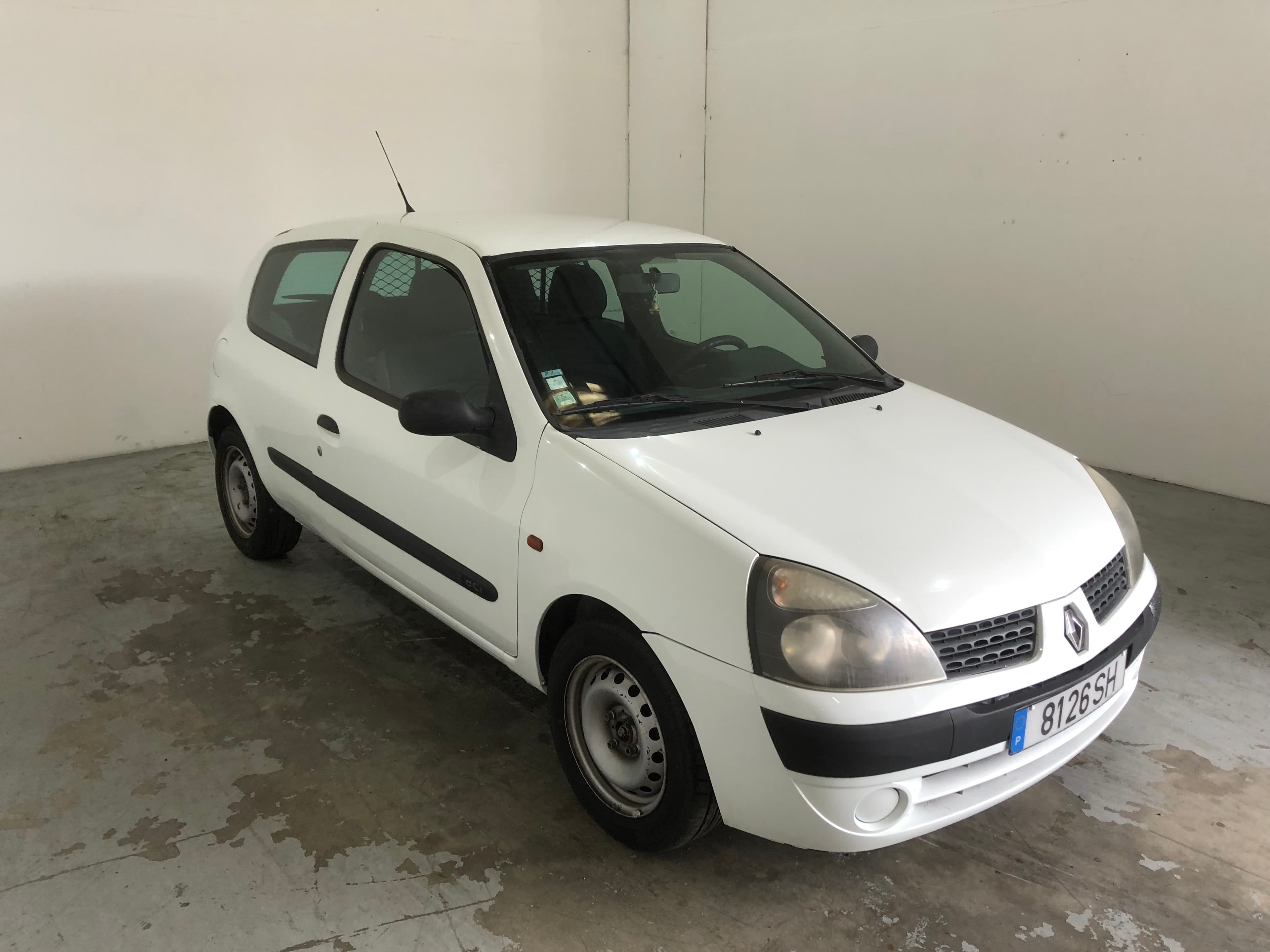 Renault Clio 1.5 DCI · 2001 — imagem 1