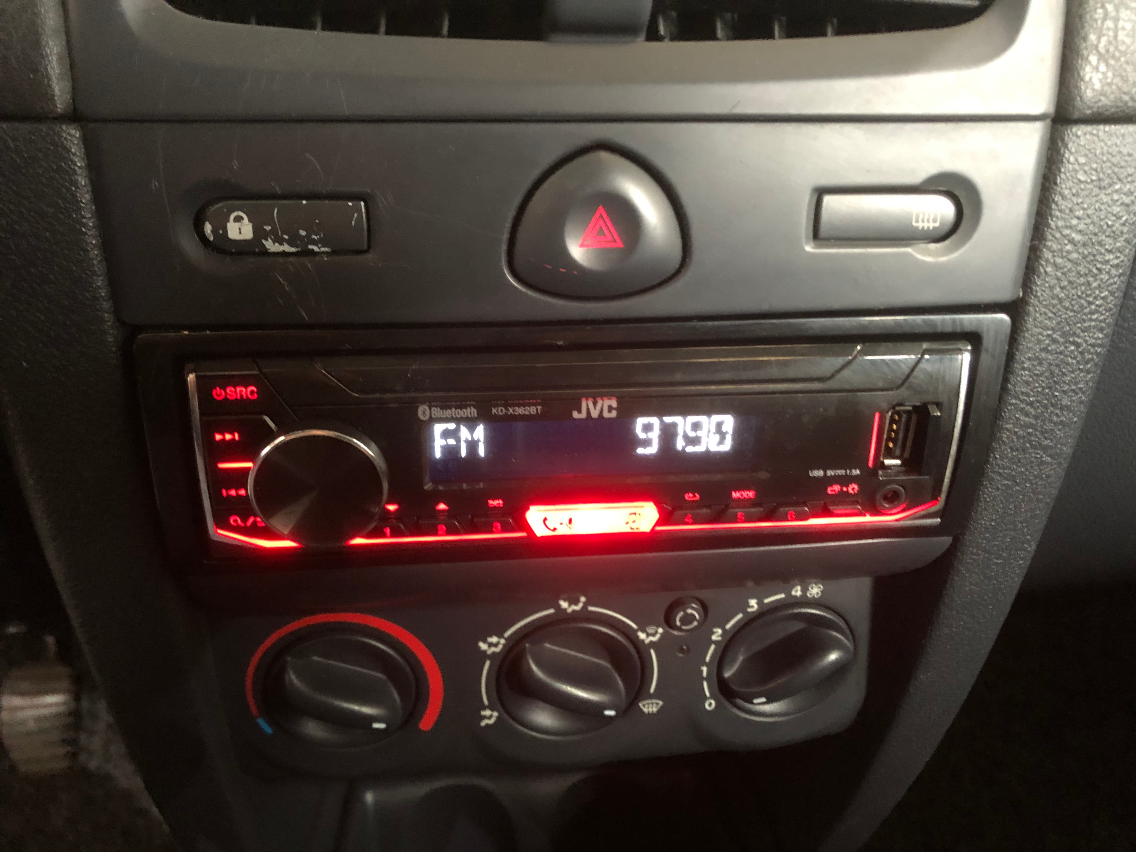 Renault Clio 1.5 DCI · 2001 — imagem 30