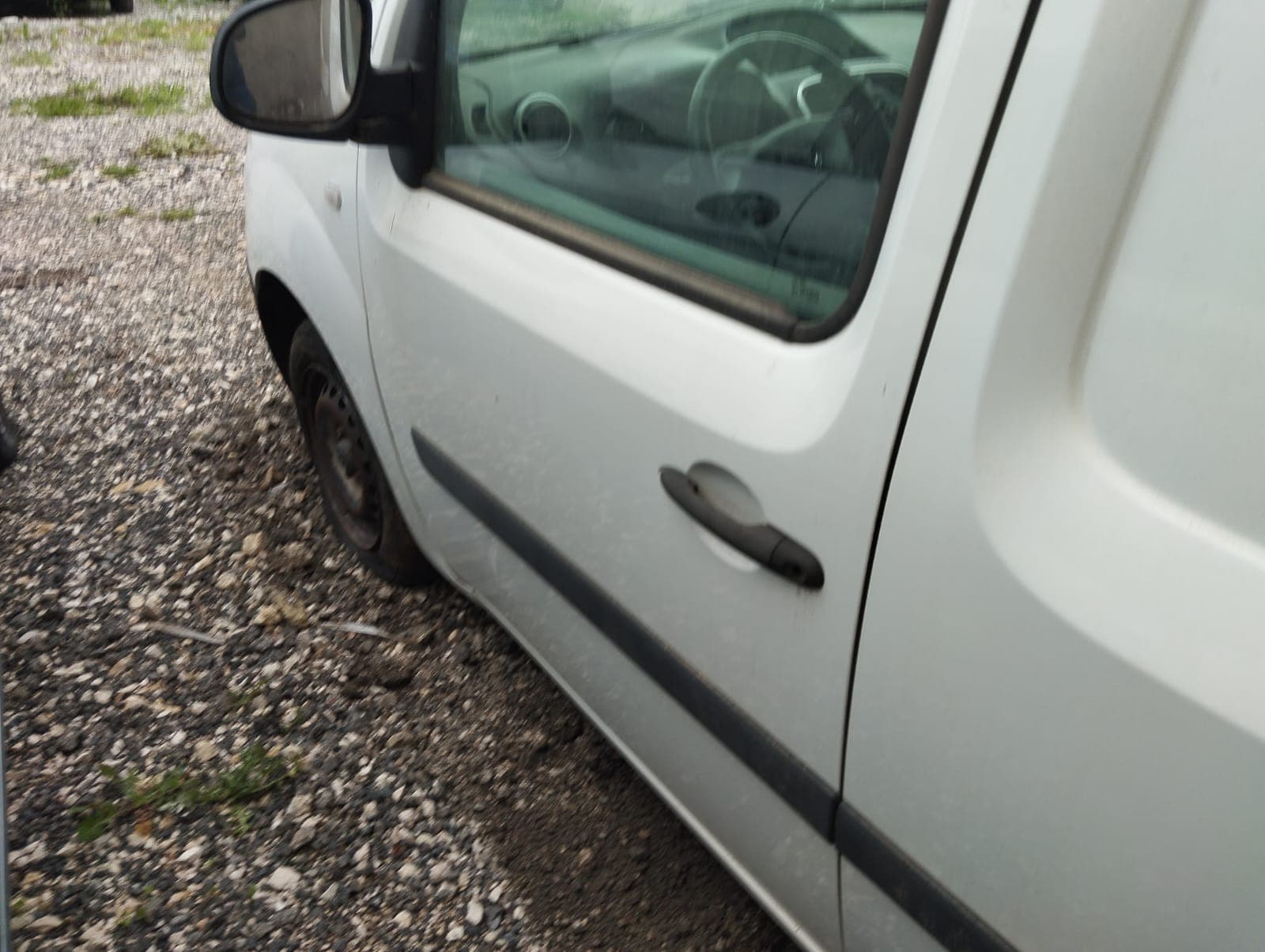 Renault Kangoo 1.5 dCi · Ano 2013 — imagem 8
