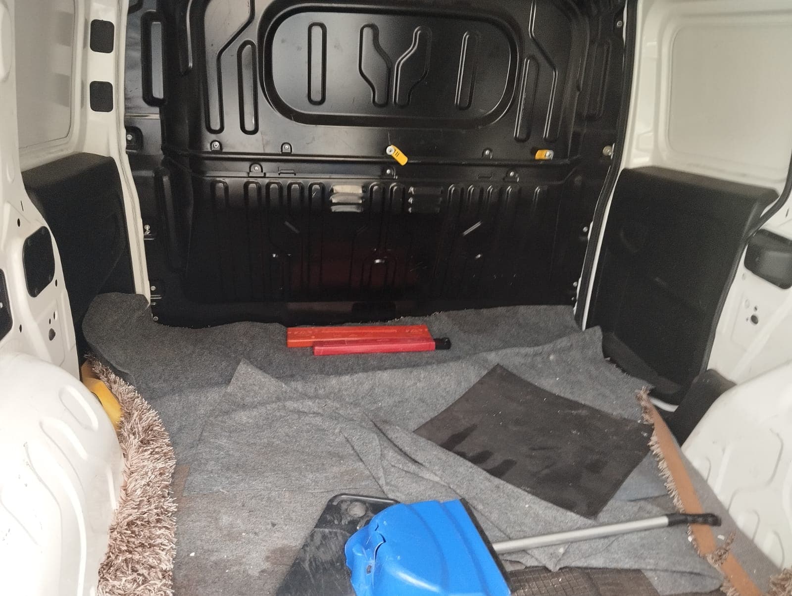 Opel Combo D Van 1.3 CDTI · Ano 2014 — imagen 14