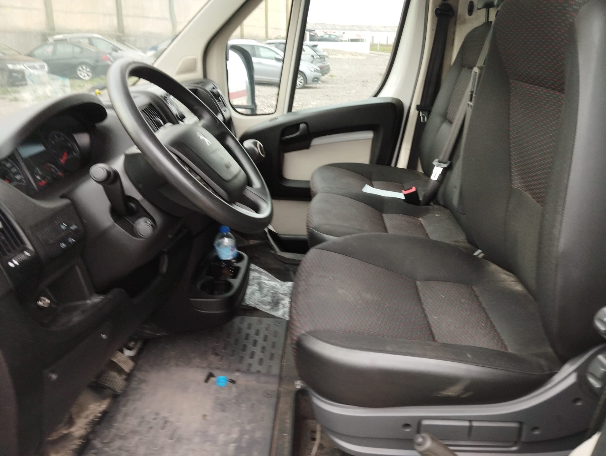 Peugeot Boxer Van · Ano 2019 — imagem 23
