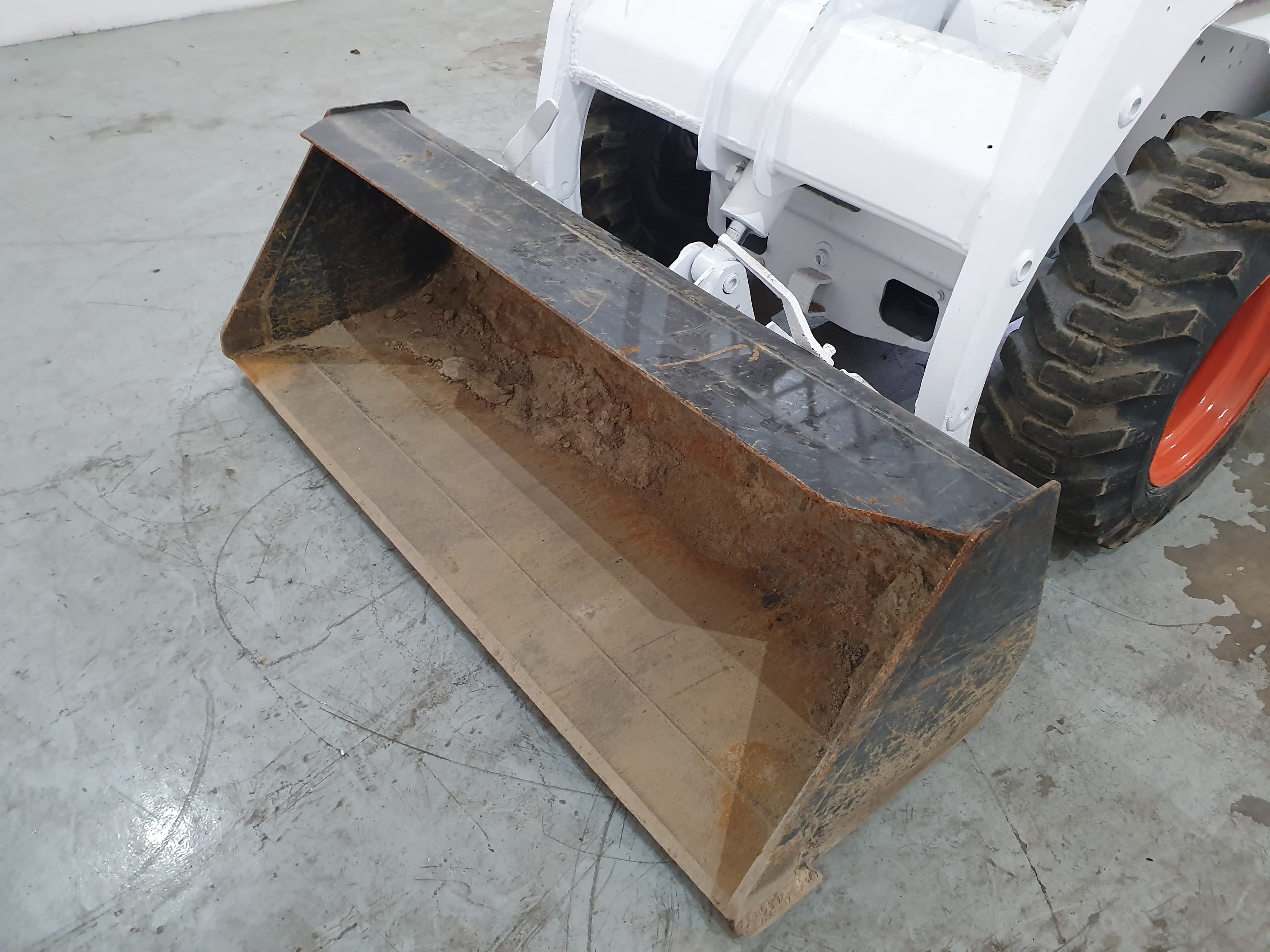 Mini Pá Carregadora Bobcat 753 — imagem 9