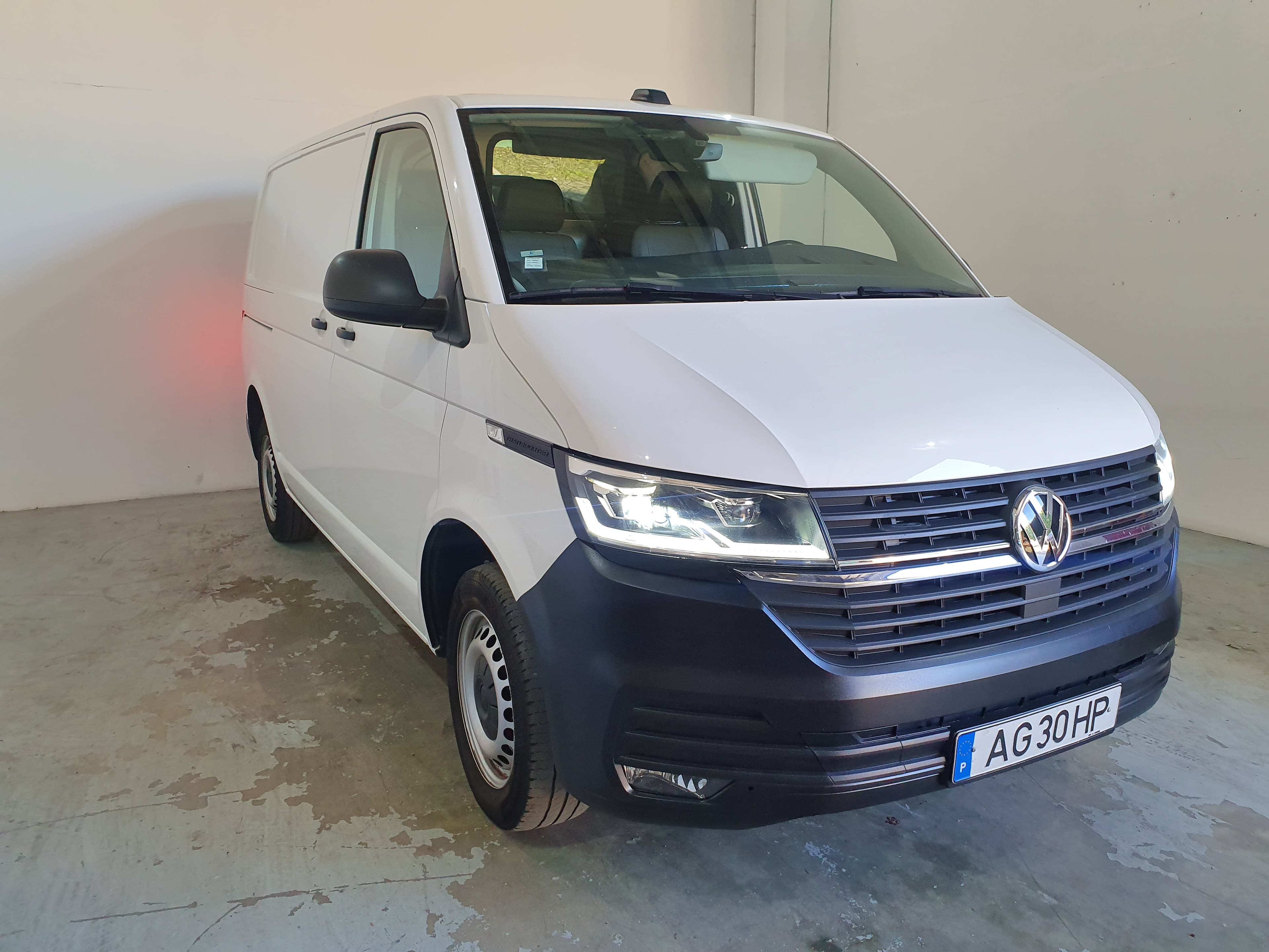 Volkswagen Transporter · Ano 2021 — imagen 3