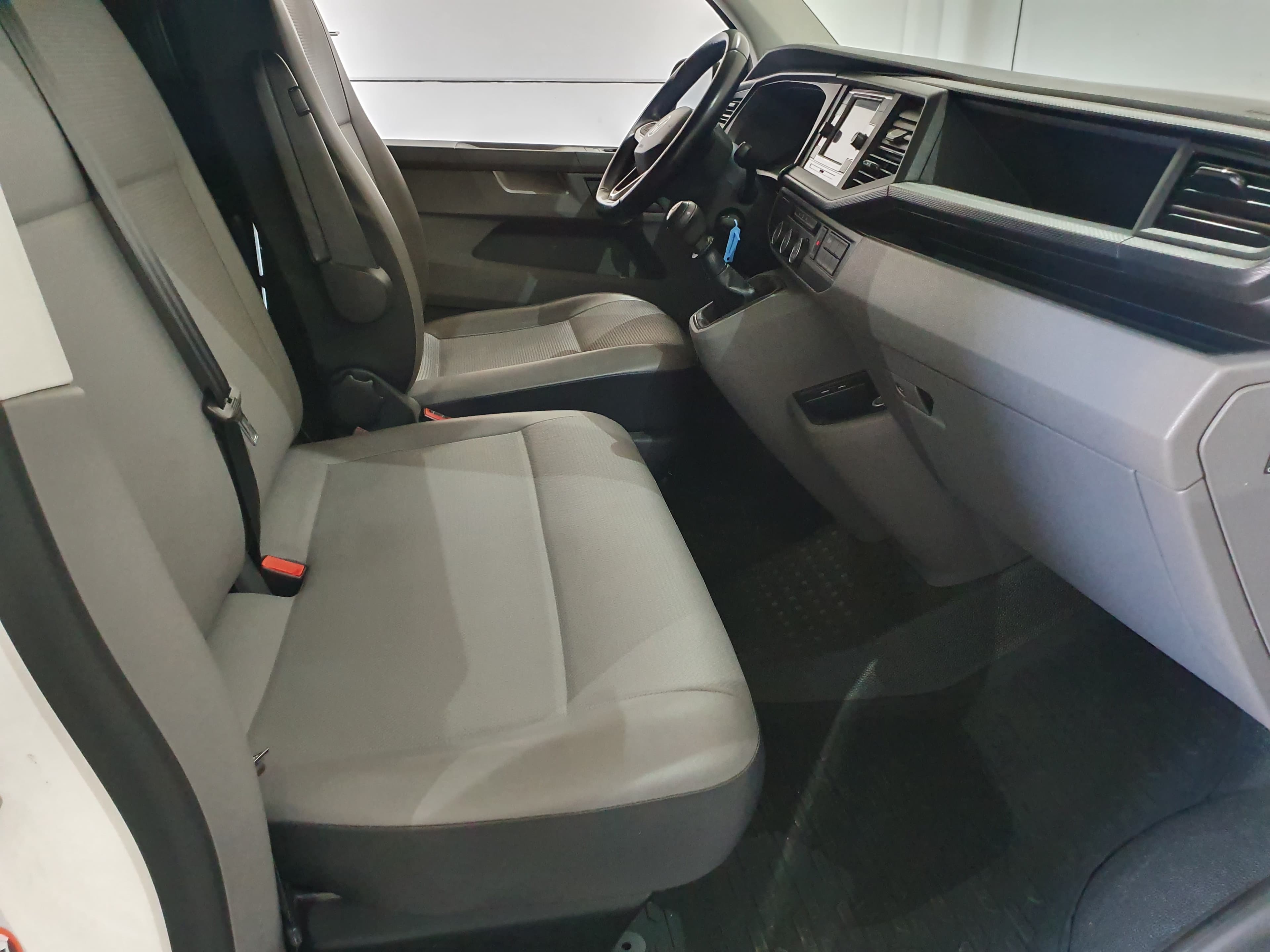 Volkswagen Transporter · Ano 2021 — imagen 18