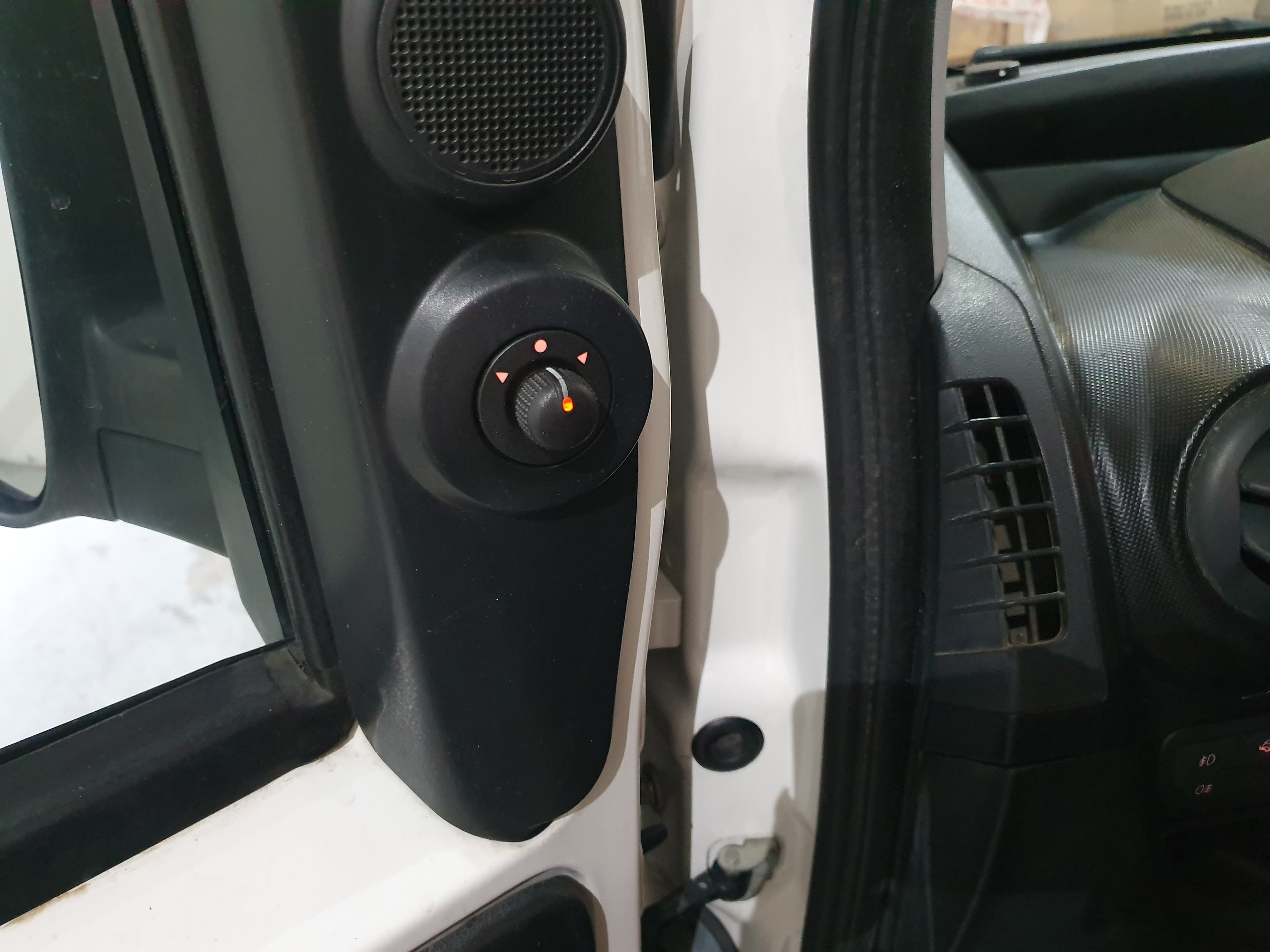 Peugeot Bipper · Ano 2015 — imagem 13