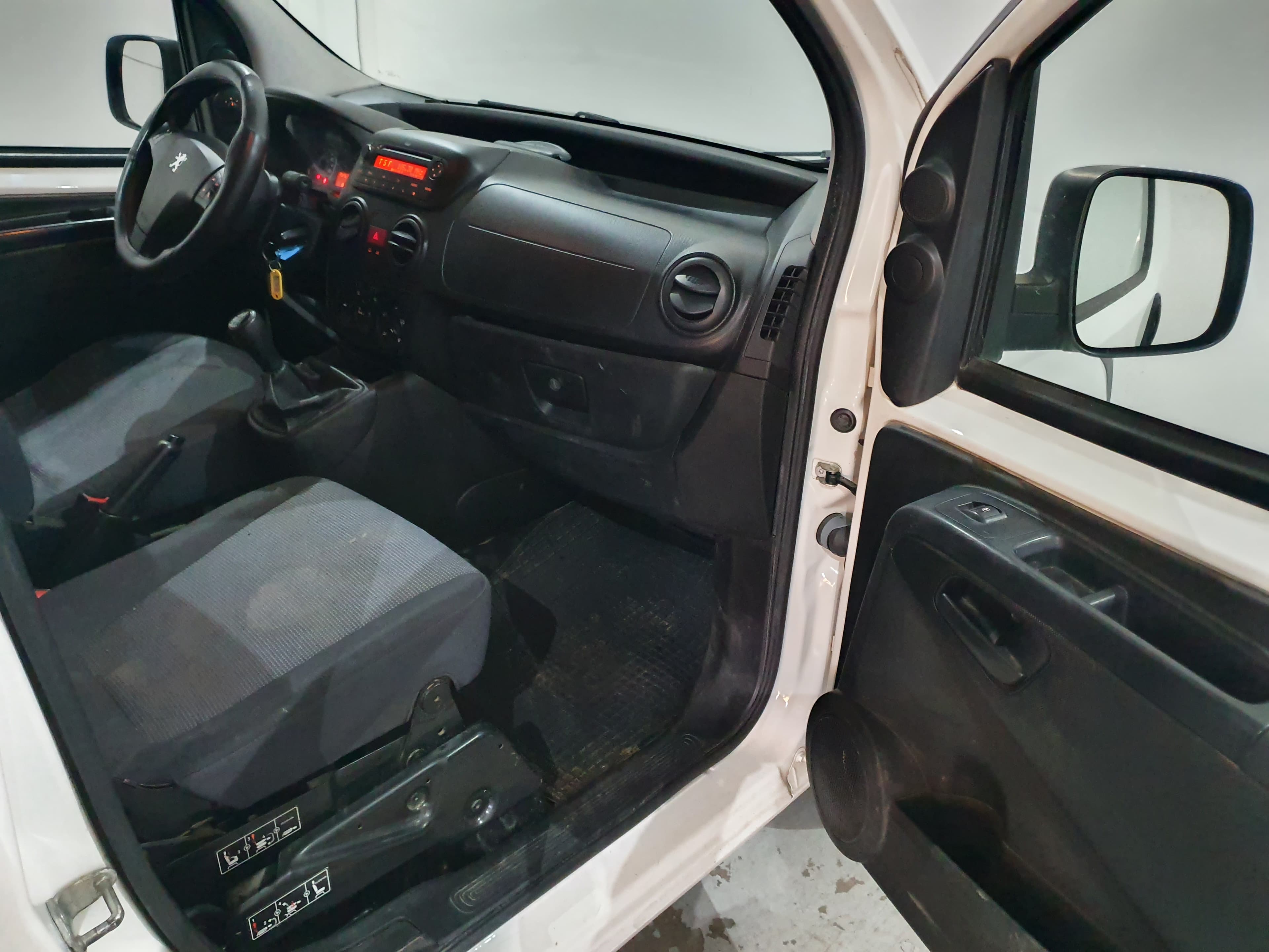 Peugeot Bipper · Ano 2015 — imagem 22